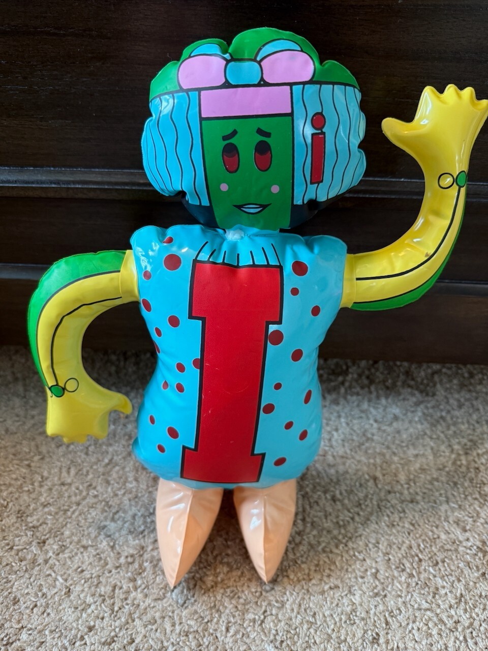 1971 The Letter People Inflatable Huggable Ms. I “Incredible Inventor” holds air