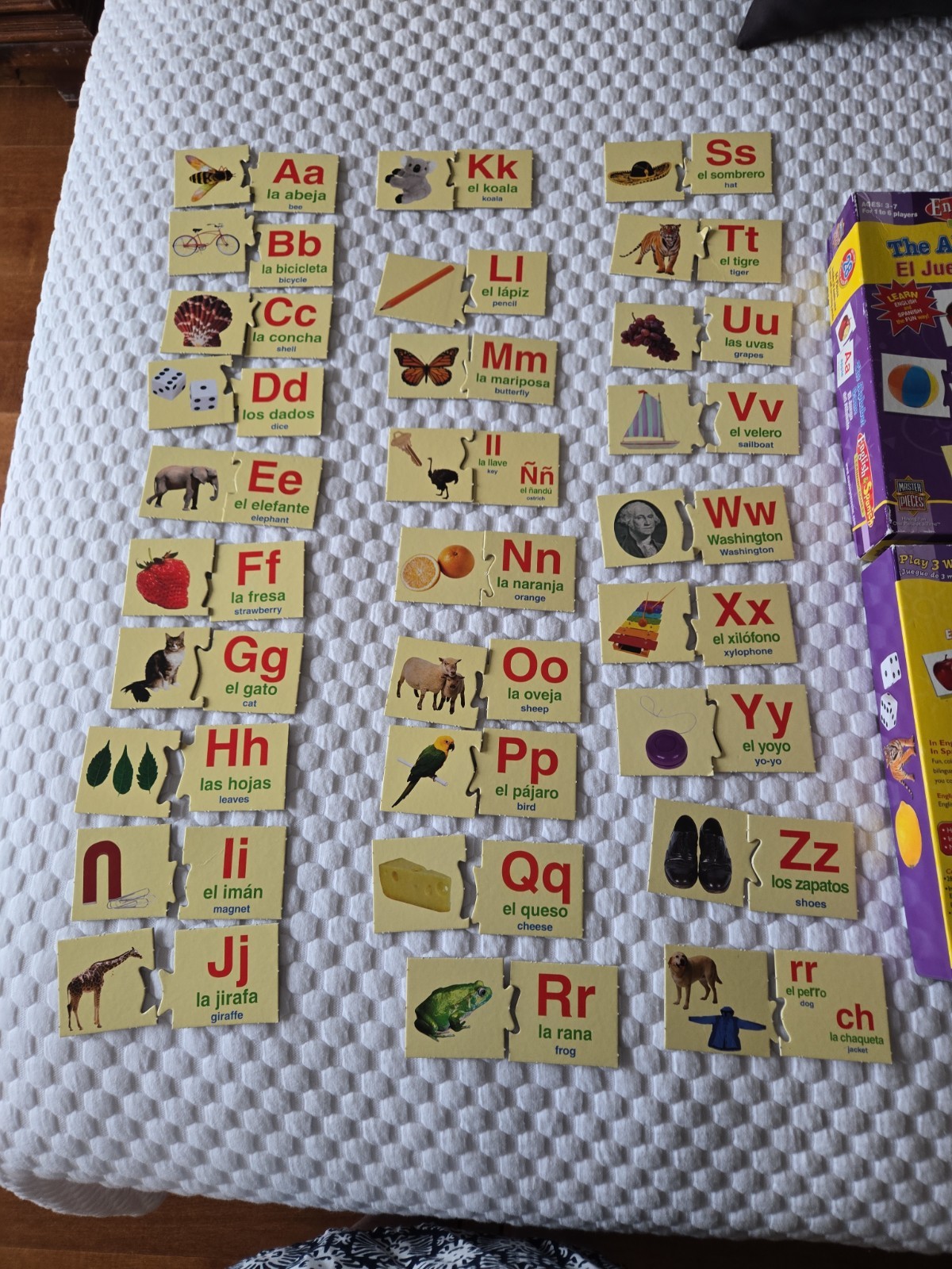 Masterpieces Bilingual English Spanish Match Learning game PUZZLE Complete
