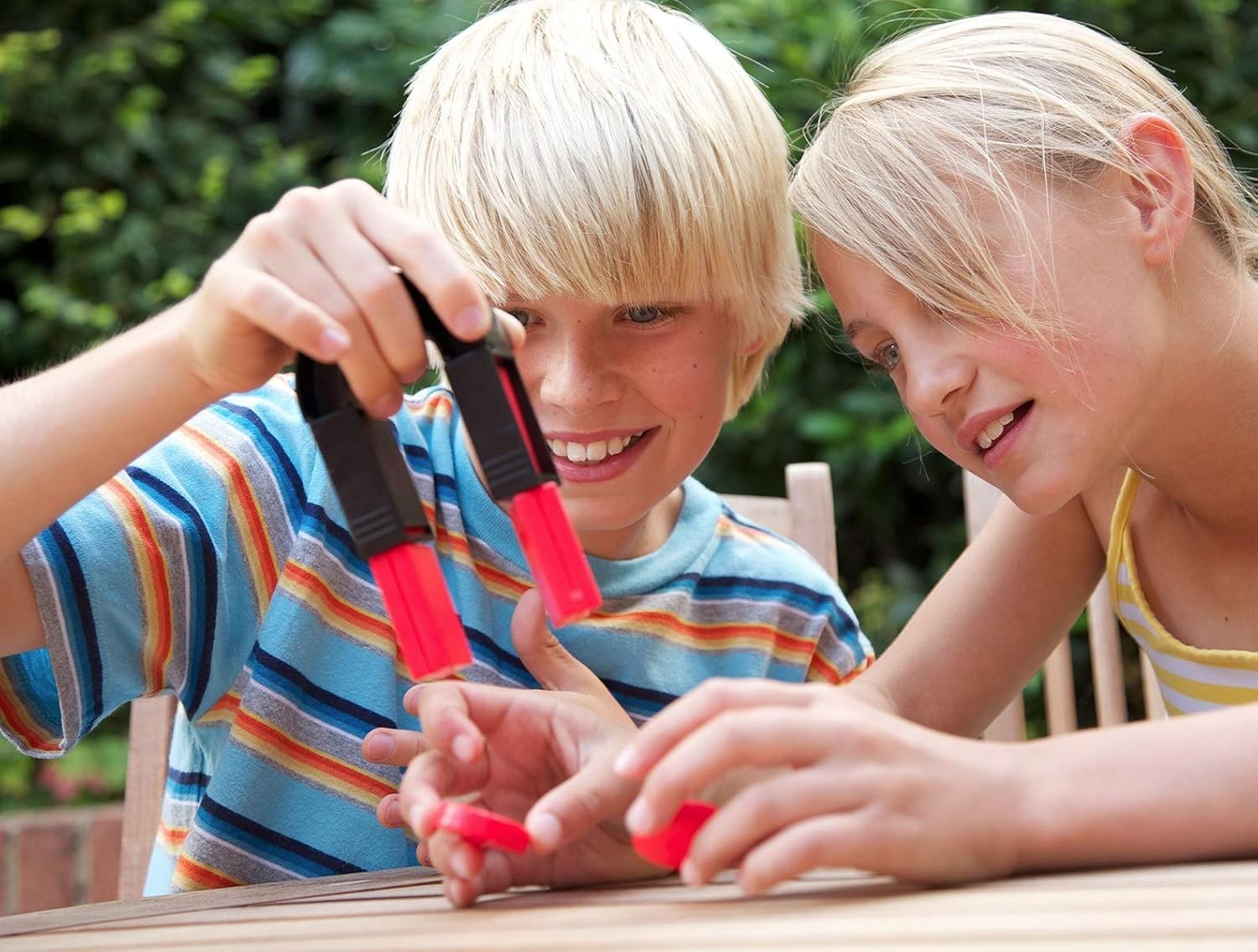 Hands-On Learning 4M Magnet Science Kit – 10 Magnetic Activities for Ages 8+