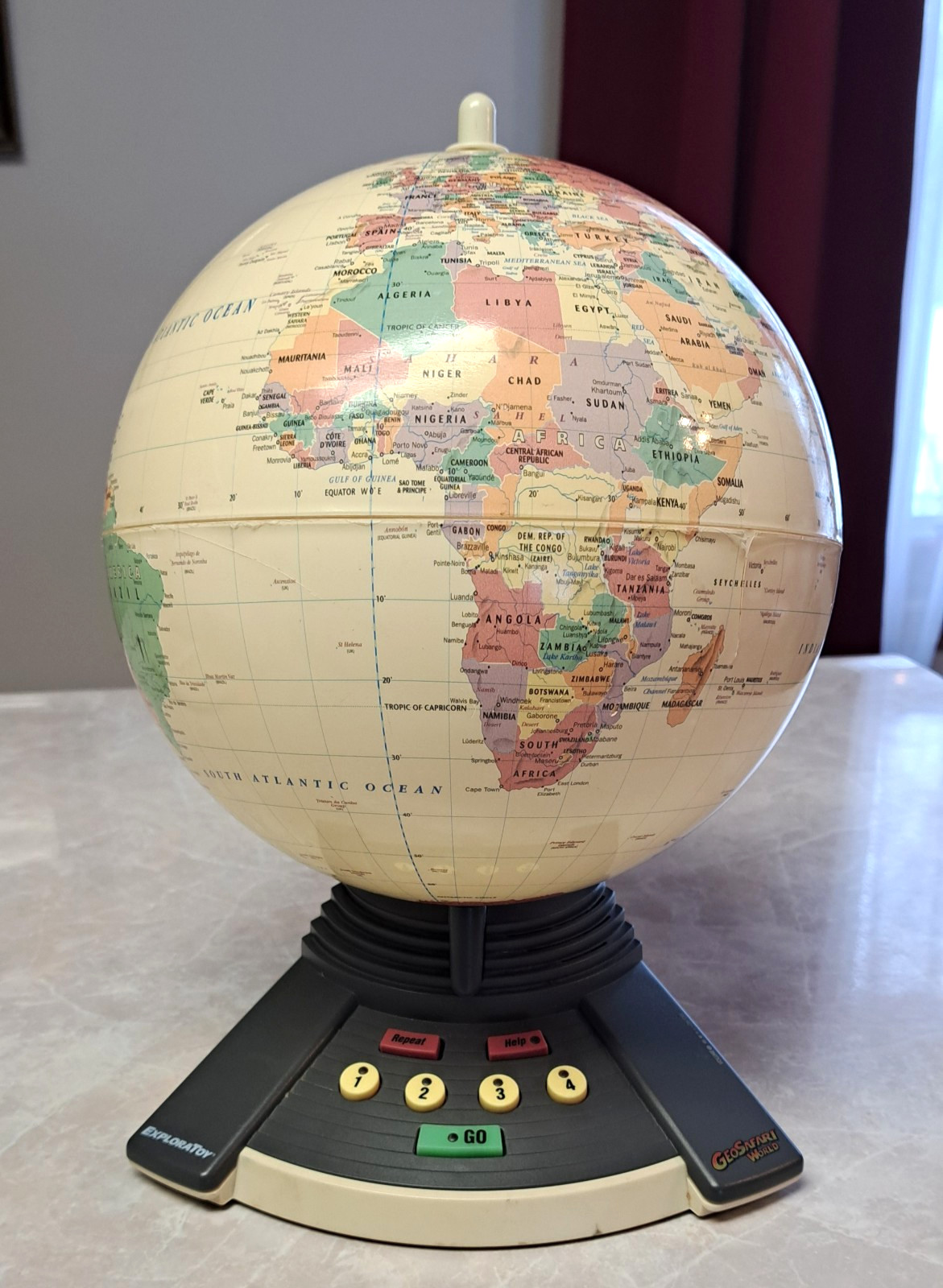 Vtg 1990s GeoSafari World Talking Globe 6498 Interactive STEM Geography Game