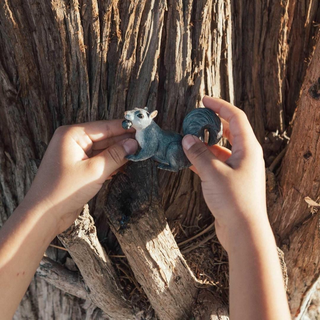 Gray Squirrel Figurine – Woodland Wild Animal Toy Figure – NEW Safari Ltd 296129