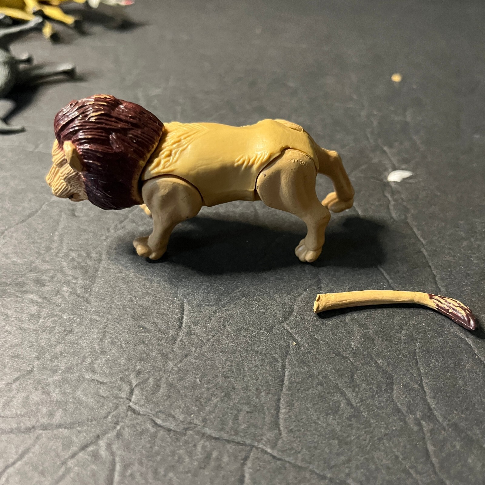 Lot of 9 Animals Figures Plastic Realistic Wild Zoo Giraffe Lion Snakes Camel