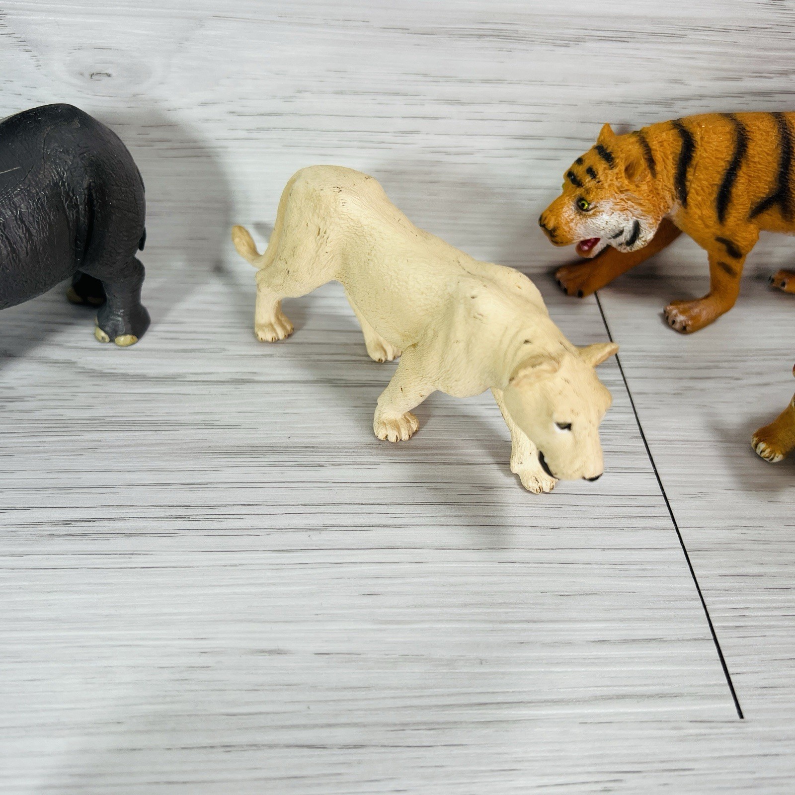 Safari Ltd Animal Lot Lion Lioness Toy Rhinoceros Polar Bear Tiger Lynx Baby Cub