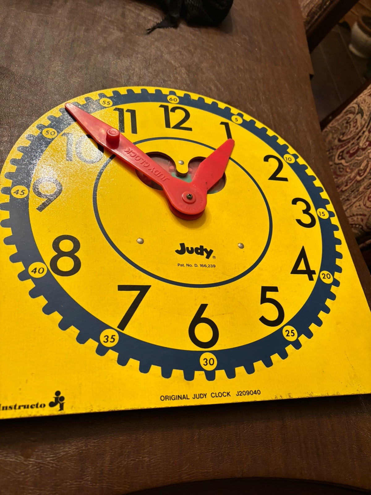 Original Judy Big Clock Plus 27 Mini Block With 16 Stands