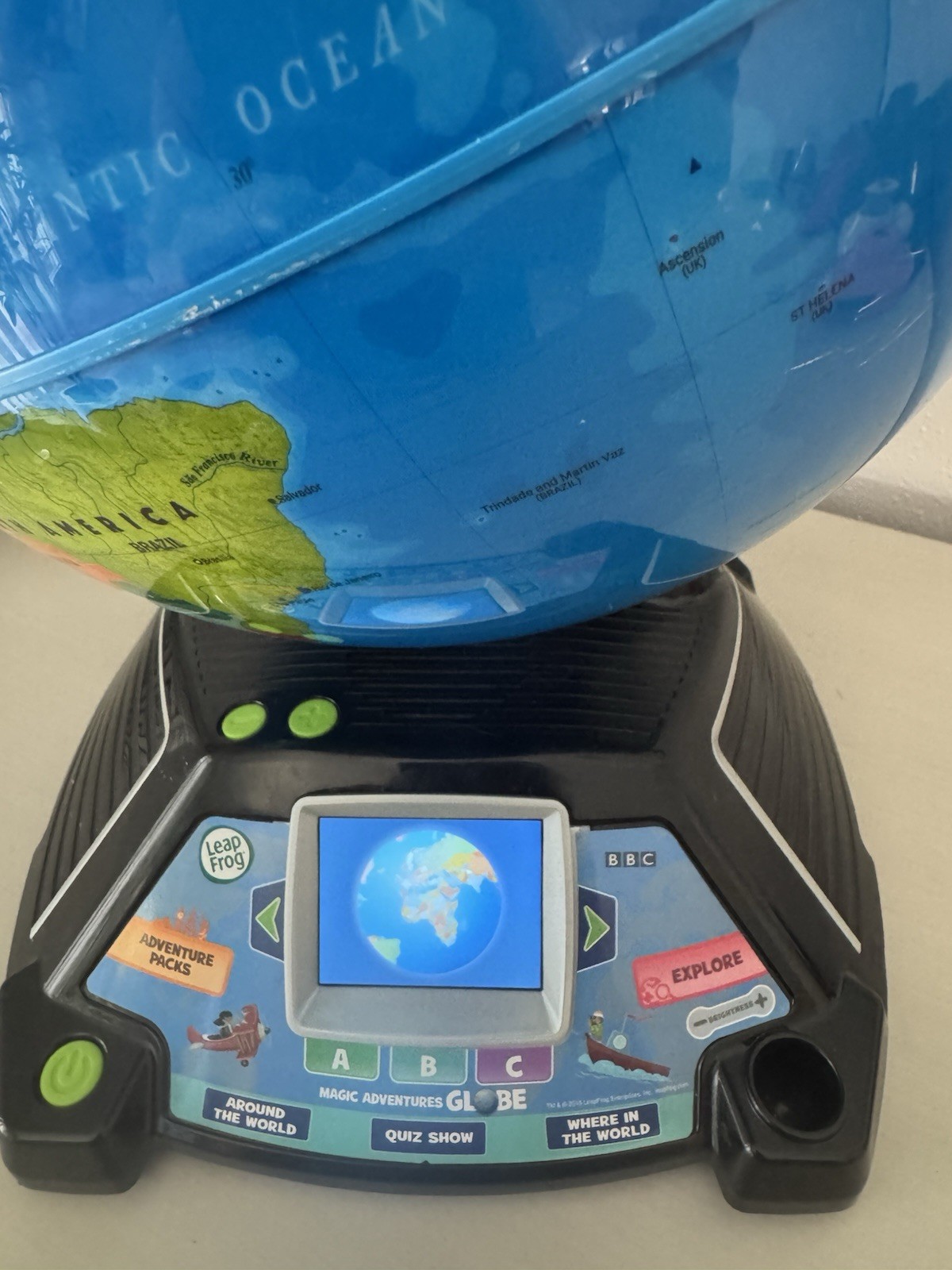 Leapfrog Magic Adventures Globe w/ LCD Integrated Video Screen Display