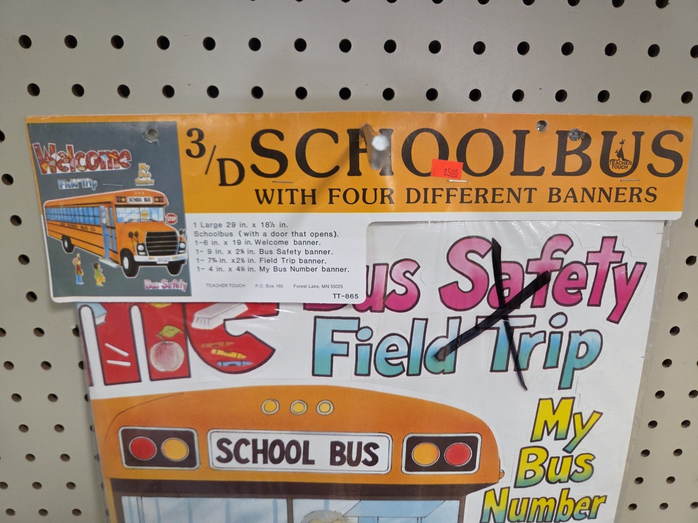 Vintage 3D SCHOOLBUS With Four Banners By Teacher Touch
