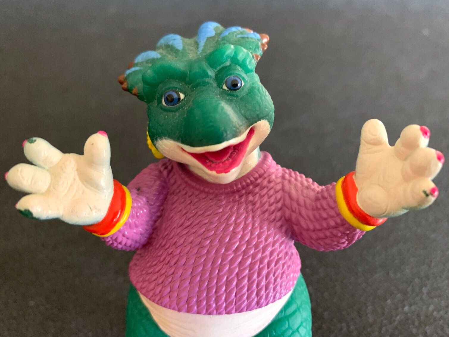 Disney’s TV Show – Dinosaurs – Charlene and Earl Sinclair Set of 2 – Excellent