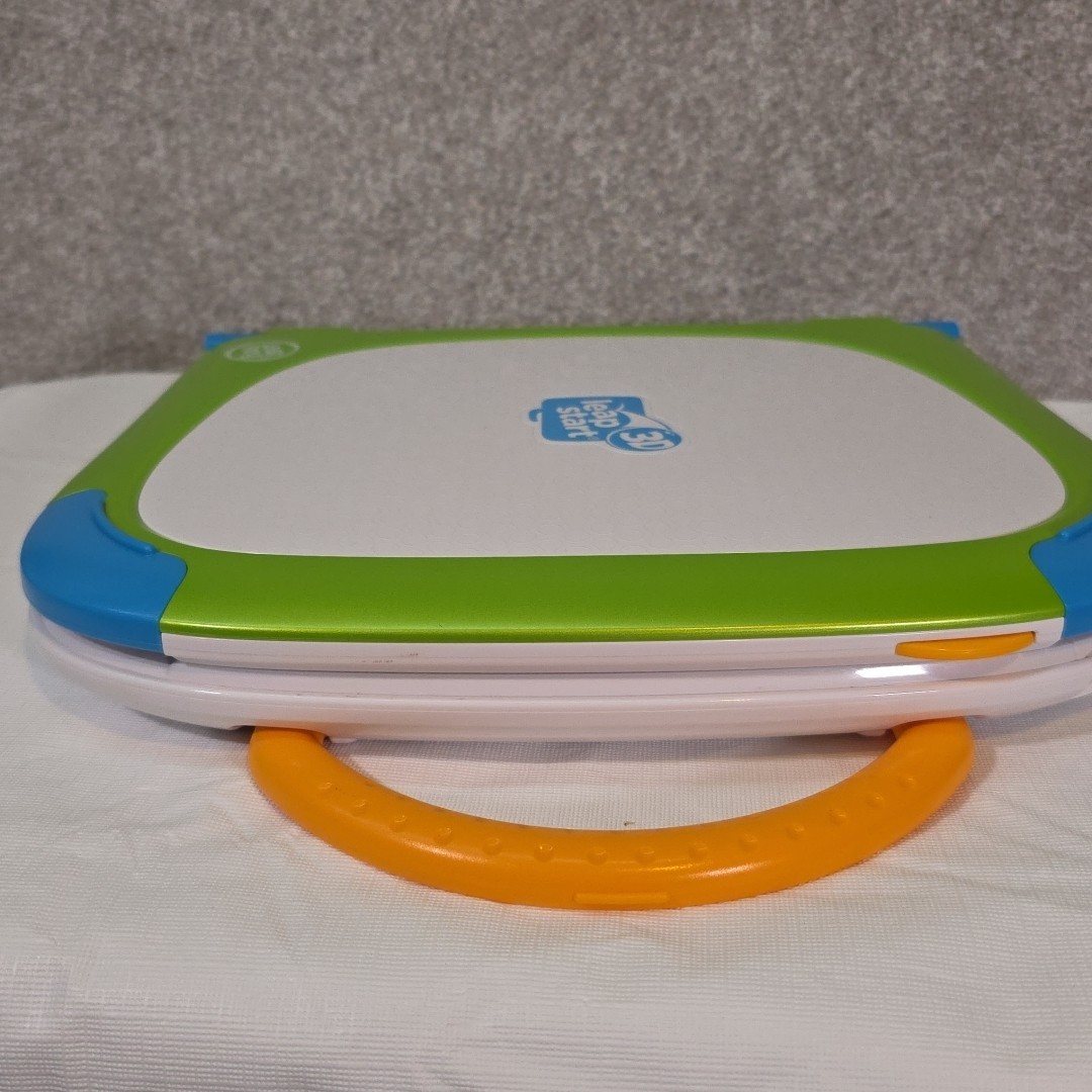 LeapFrog Leap Start 3D Interactive Learning System Includes 2 Book- Tested