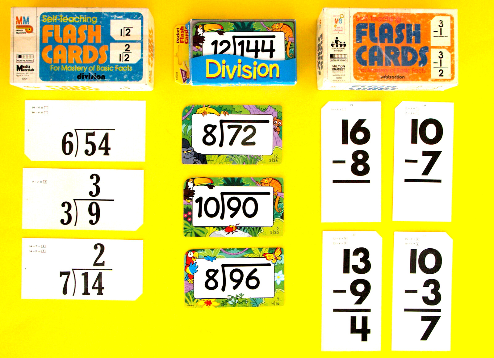3 MATH FLASH CARDS—SUBTRACT + DIVISION—BASIC FACTS—COLORFUL—STORAGE BOXES