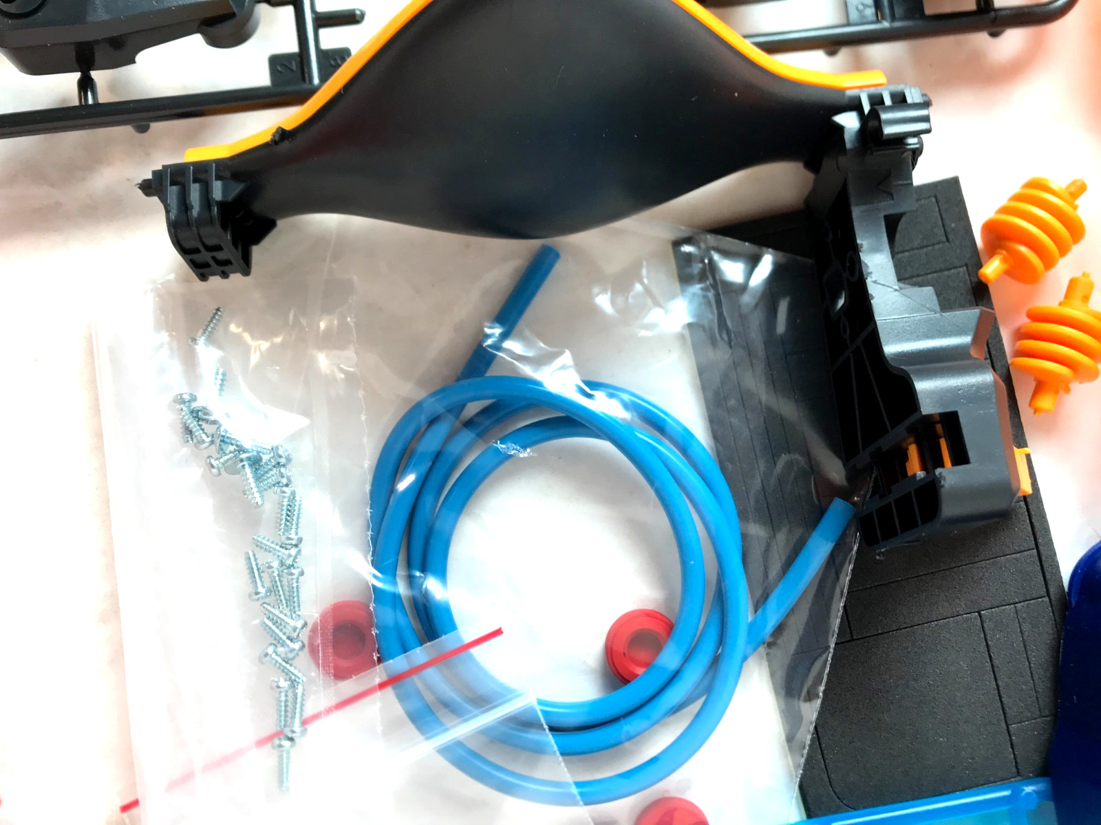 Thames & Kosmos Mega Cyborg Hand STEM Experiment Kit Wearable Robotic Hydraulic