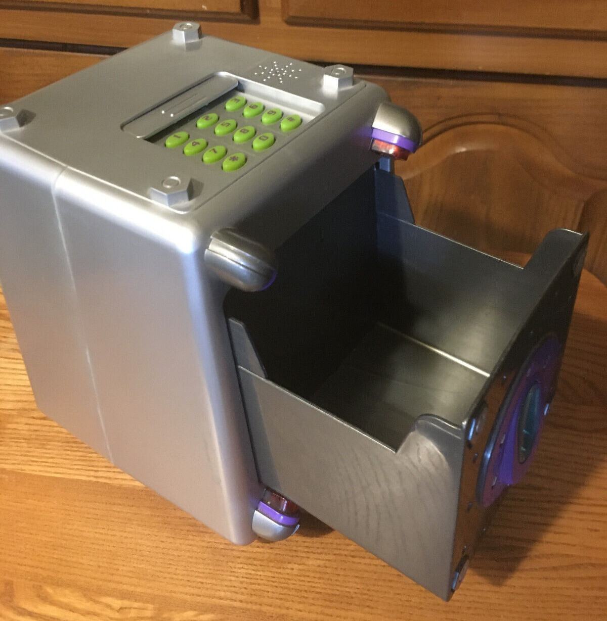 2006 Youniverse Toy Safe – Summit Electronics