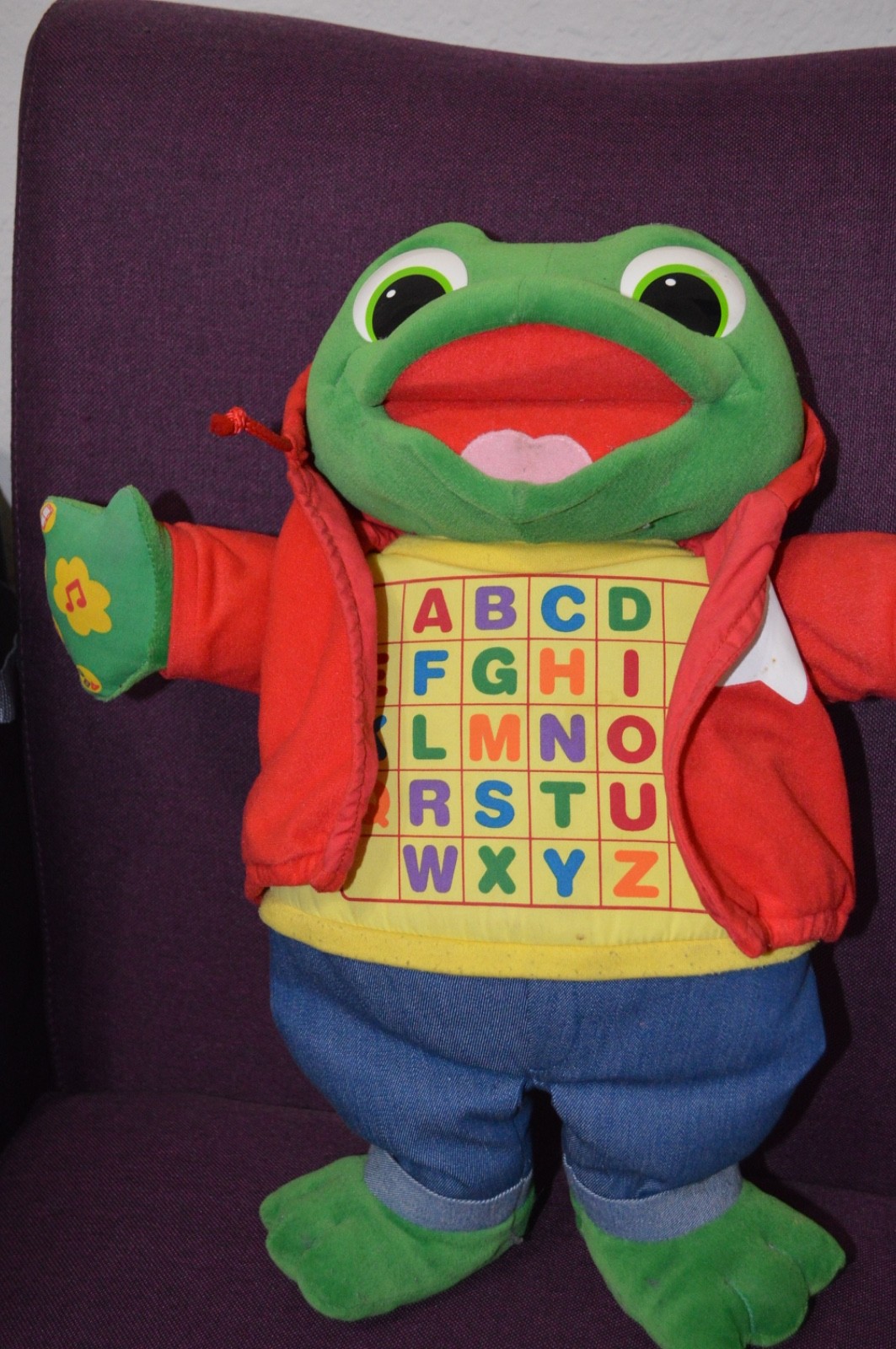LeapFrog Read & Sing Little Leap Interactive Plush Toy 18″ A2