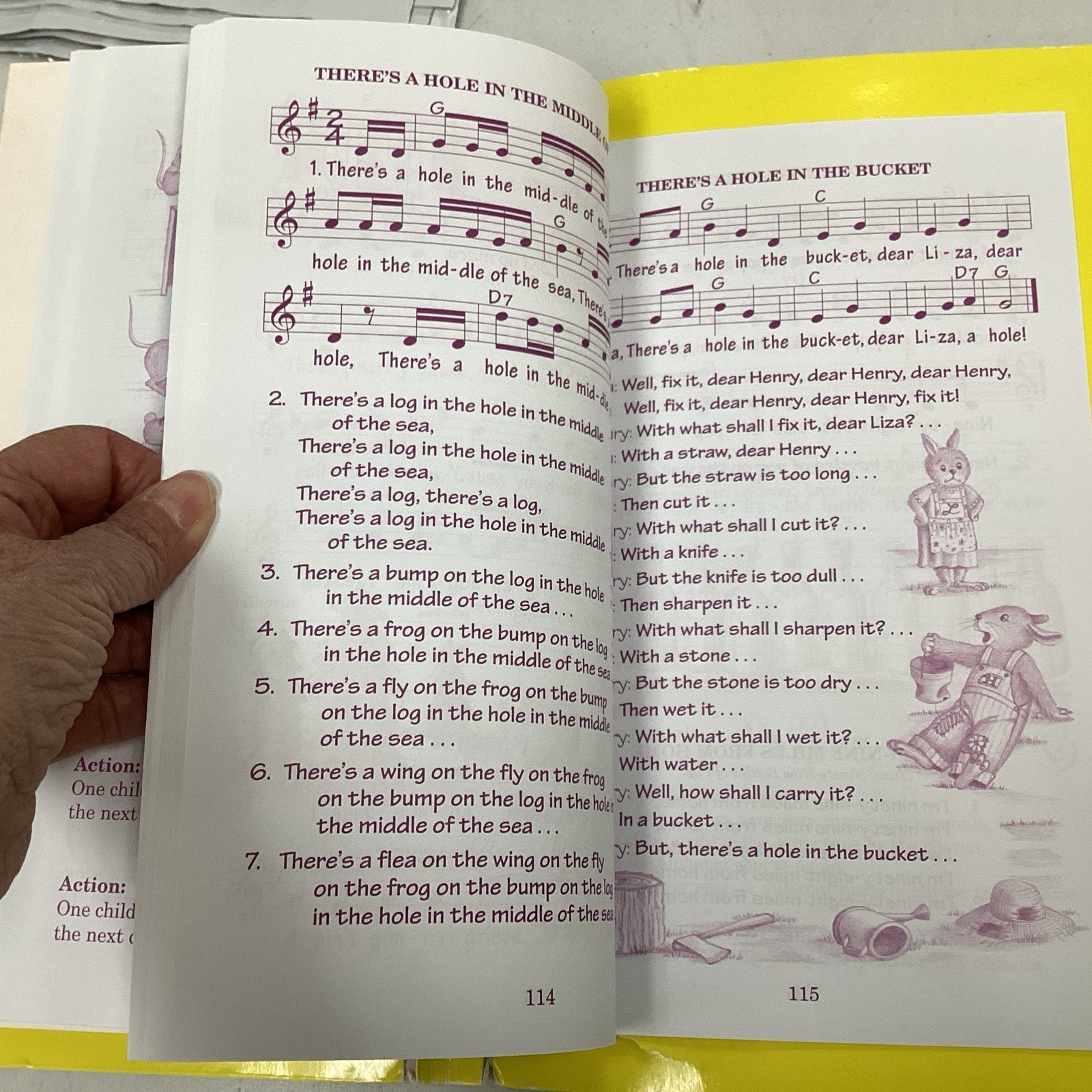 Wee Sing Books & CD Collection 2 books, 4 CD’s, Over 250 Children Songs
