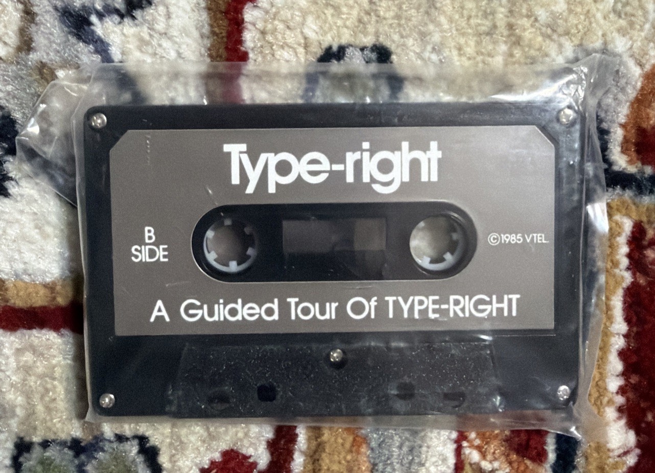 VTG 1985 VTech Type-Right Pre-Computer Typing Tutor w/ Course Book & Tape WORKS