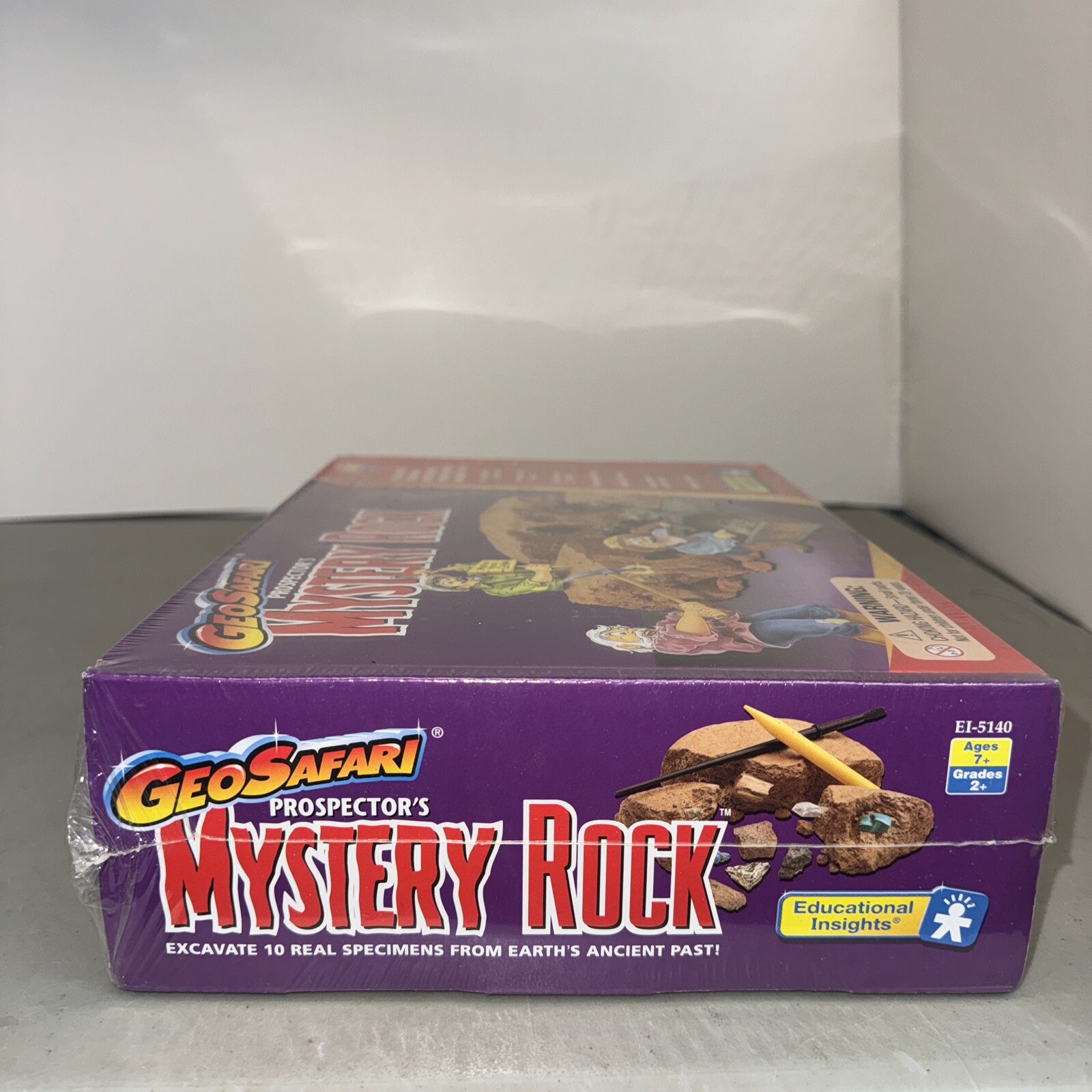New In Box GEOSAFARI Proepector’s Mystery Rock Excavate 10 Real Specimens Age 7+
