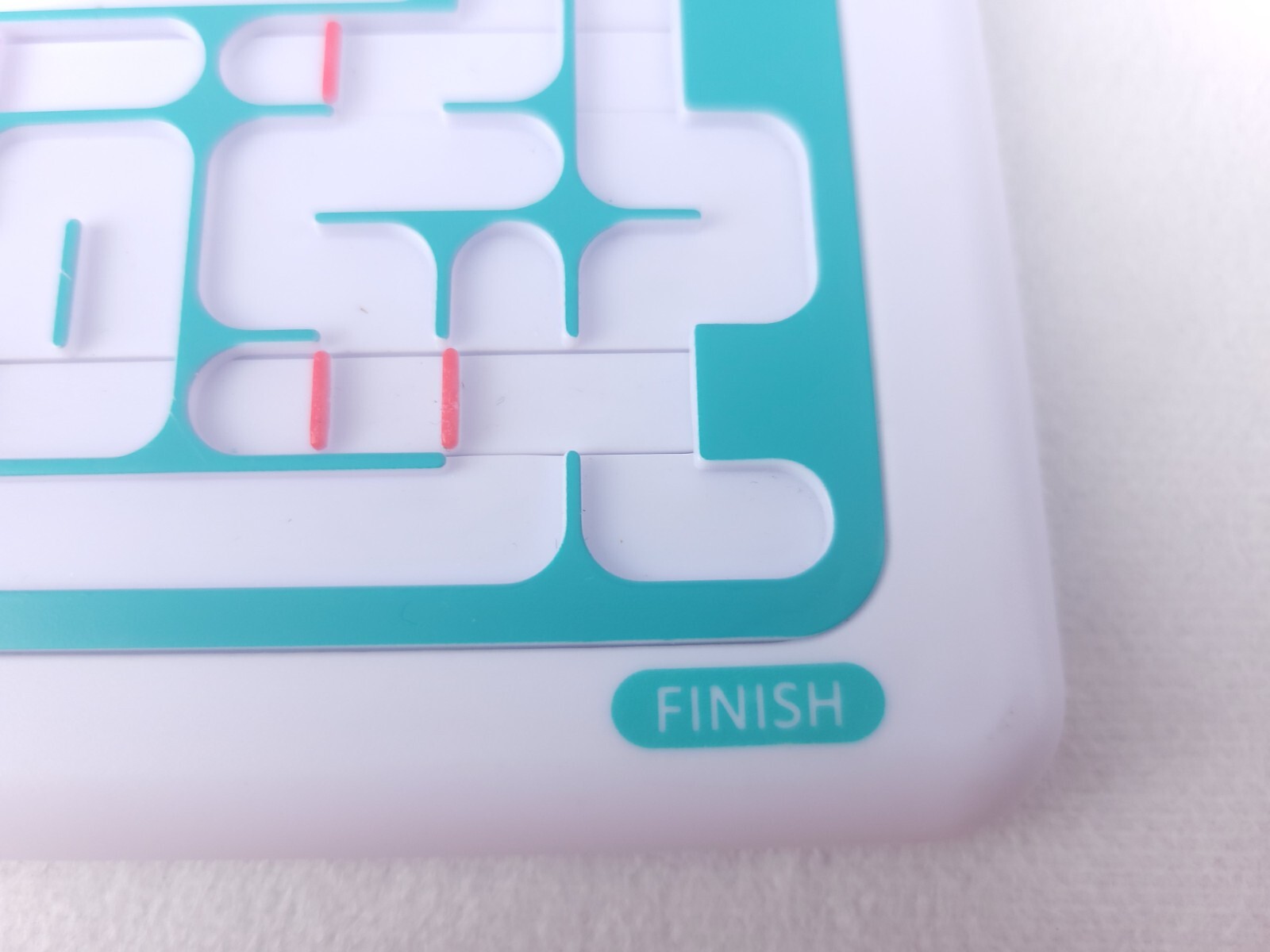 Thinkfun Amaze 16 Mazes in One Single Player