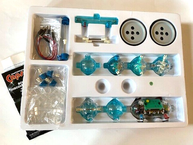 Capsela Replacement Parts: Screw-in, 3-Fingered Capsule Drive Pins – Lot of 2