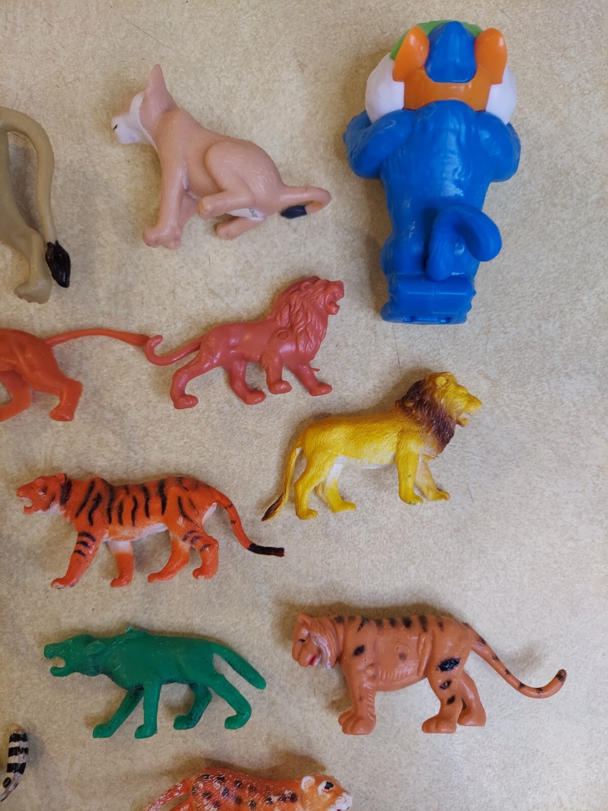 Mixed Lot of 30 Tiger Lion Leopard Cat Animal Figures Educational Toys