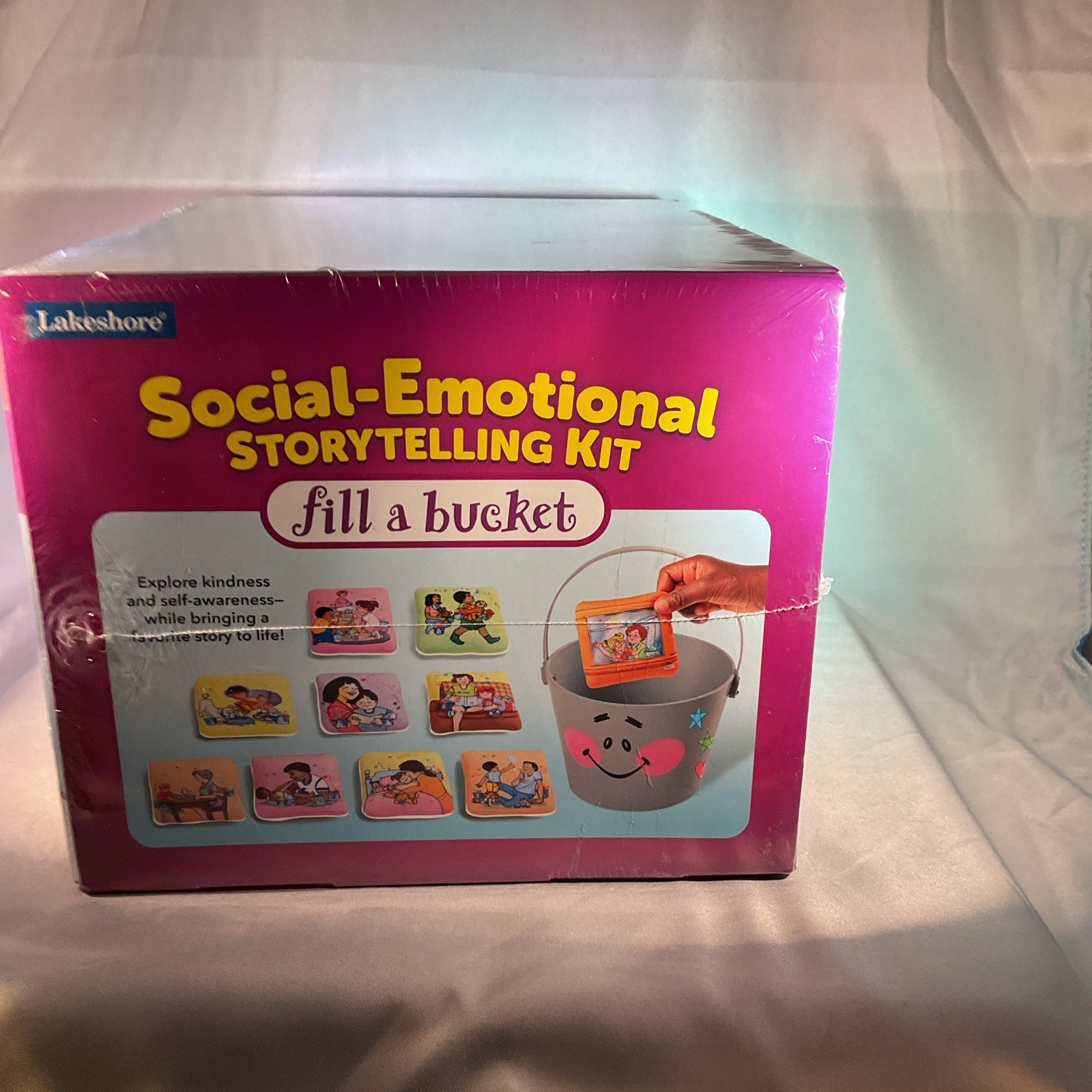 Lakeshore Fill a Bucket Social-Emotional Storytelling Kit PP52511 10pc Guide