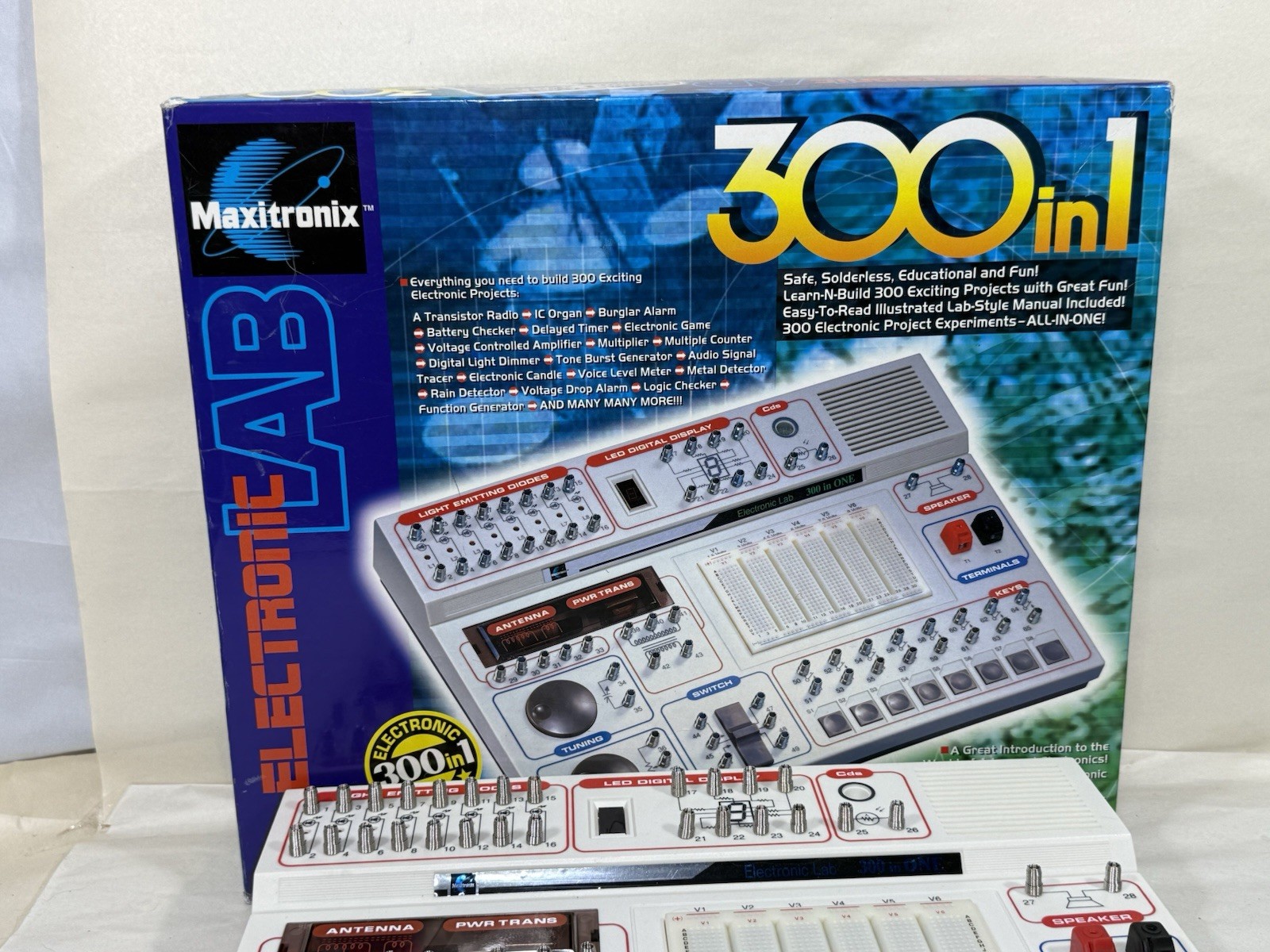 Elenco Maxitronix 300-in-1 Electronic Lab Kit MX-908