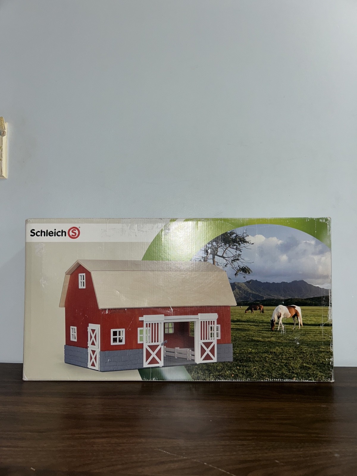 NEW Schleich RETIRED World of Nature Farm Life Wooden Big Red Barn 42028