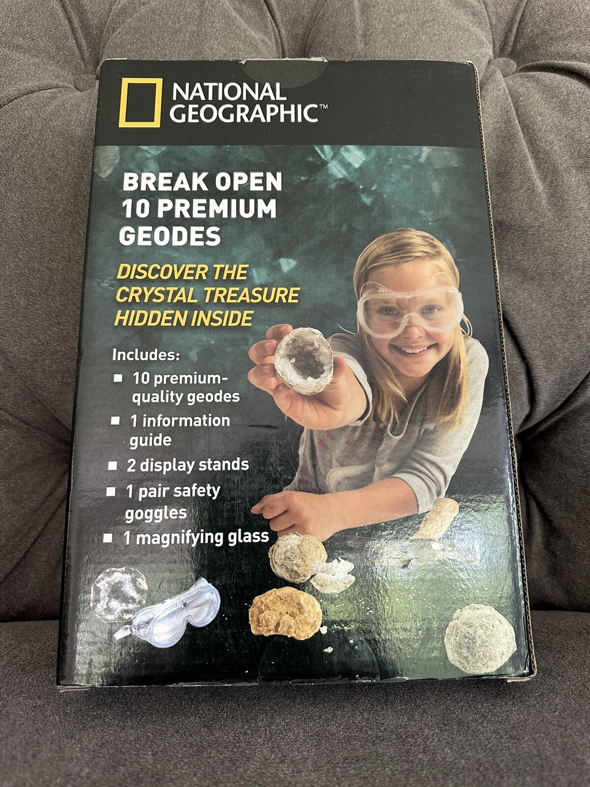 National Geographic Break Open 10 Premium Geodes – Includes Goggles,