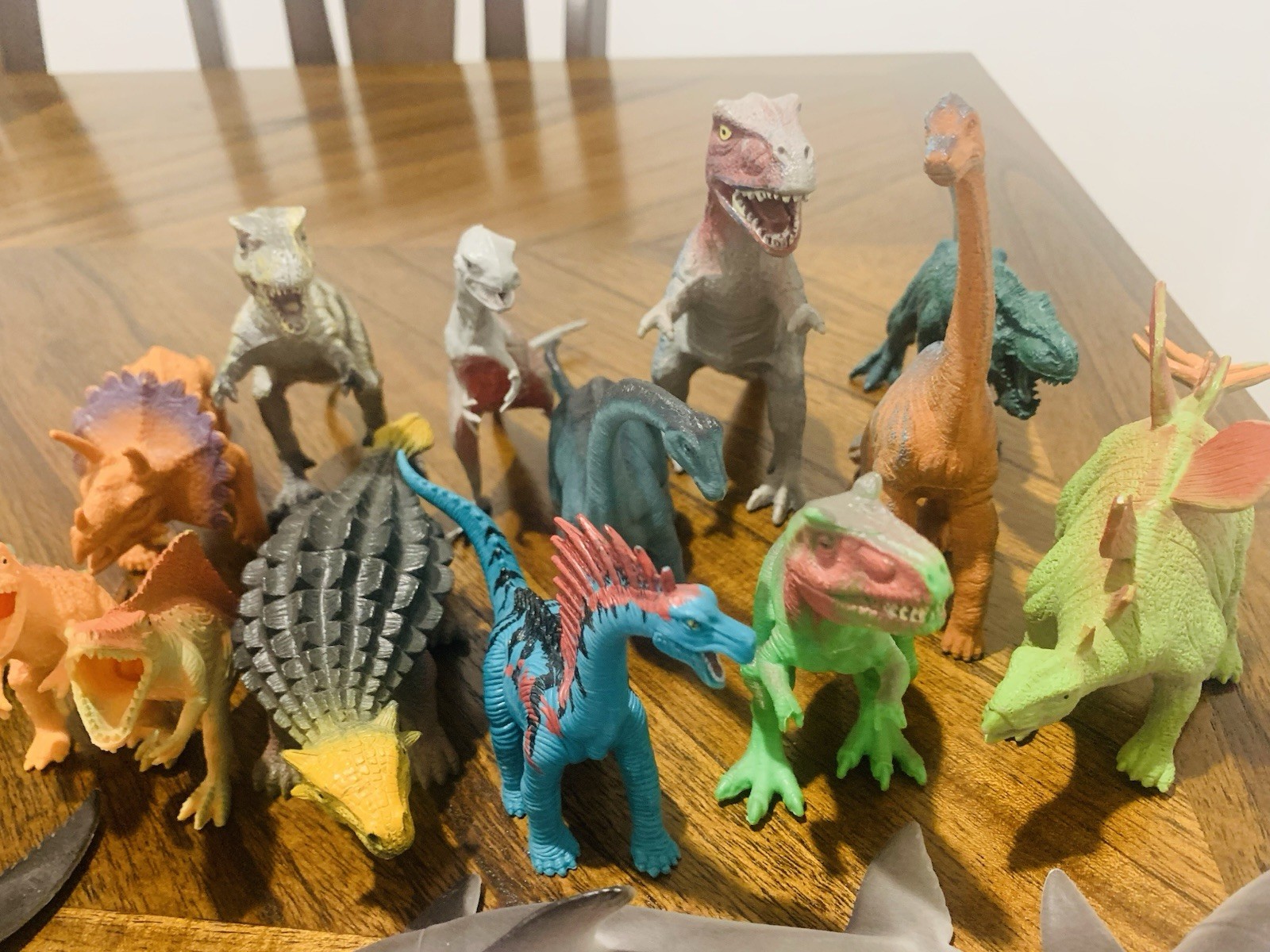 Lot of 18 Children’s Toys Dinosaurs Sharks Dolphins & Turtle Educational Learn