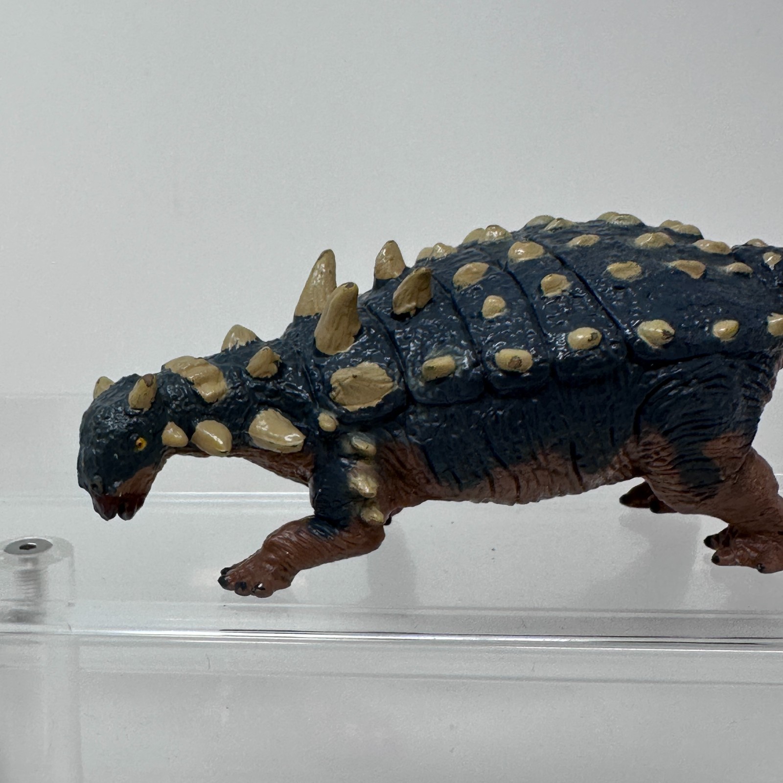 Terra Battat Euoplocephalus Tutus Figure Gray Prehistoric Dinosaur Figurine 6.5″