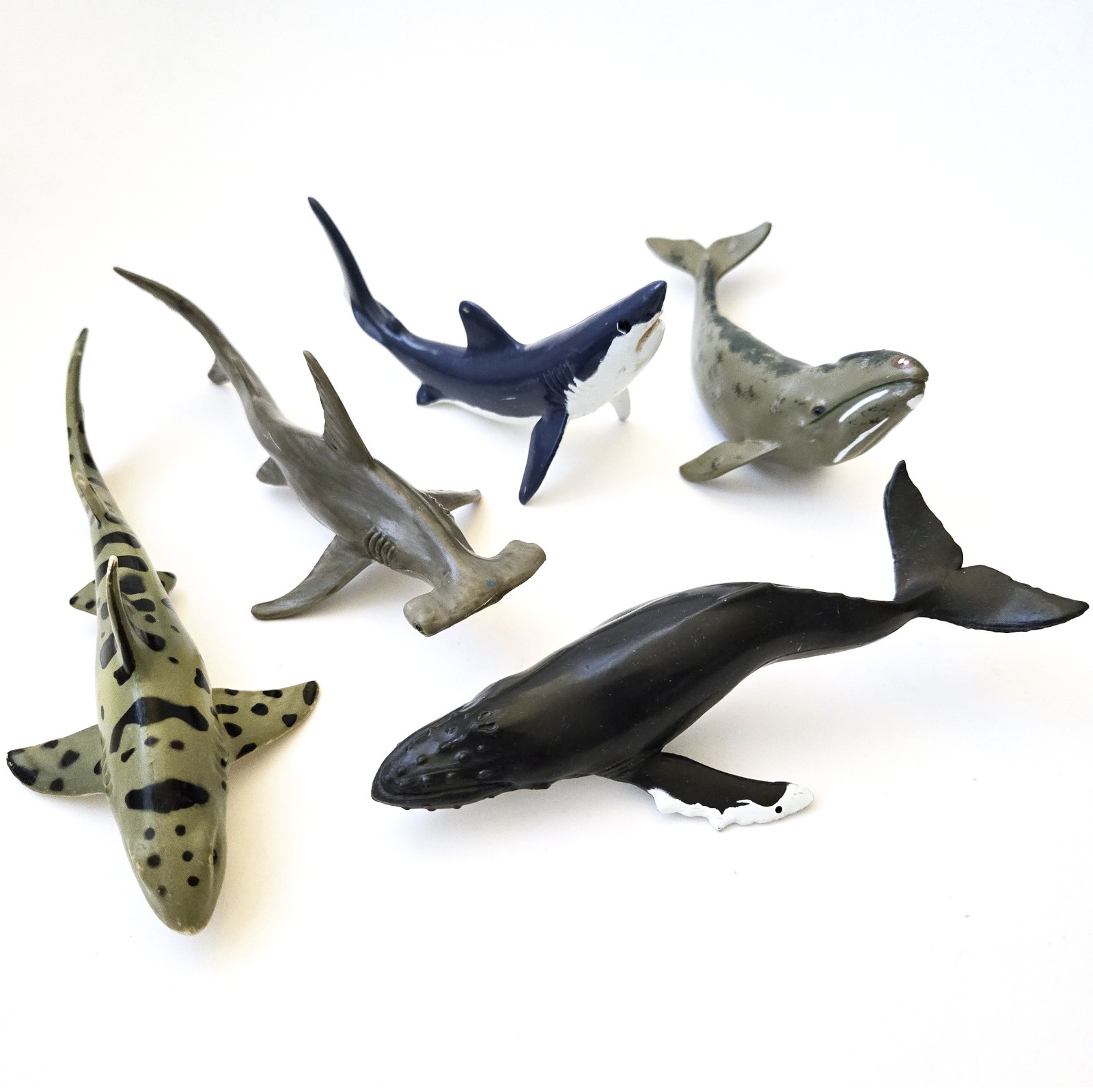 Vintage 1990’s SAFARI LTD Sharks & Whales Lot of Five 6″ Figures