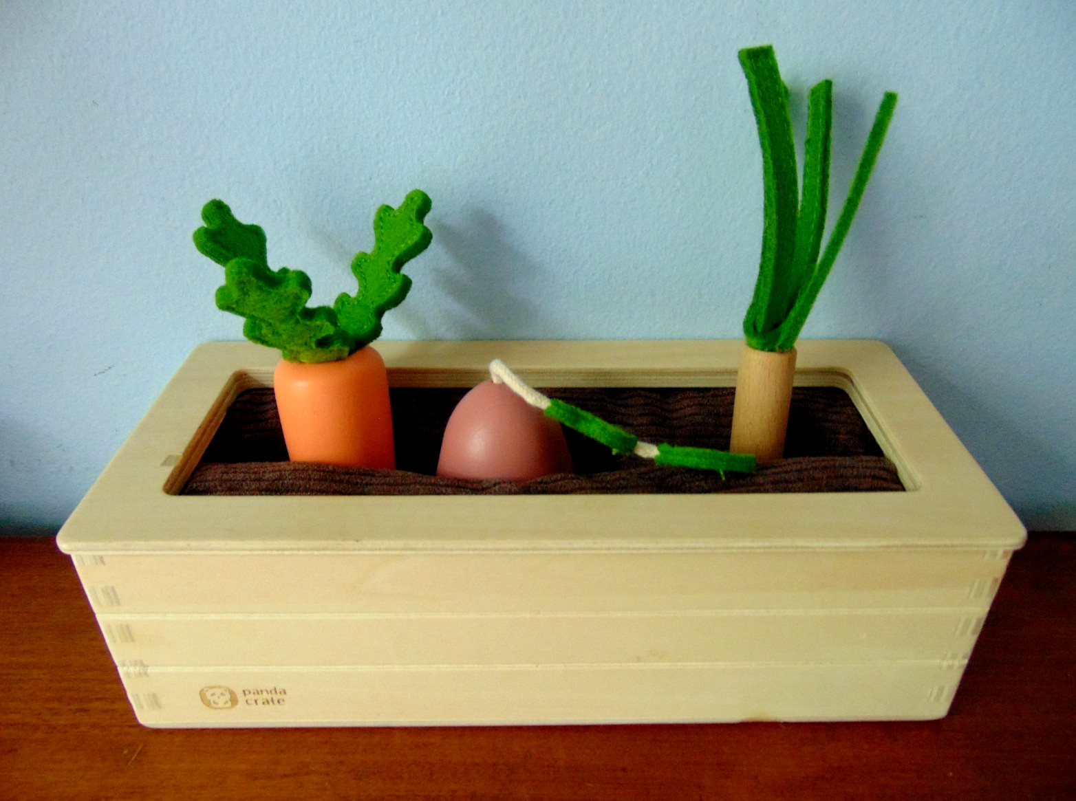 Kiwi Co Planter Panda Crate Garden Box w 3 Wood Veggies Preschool Toys A