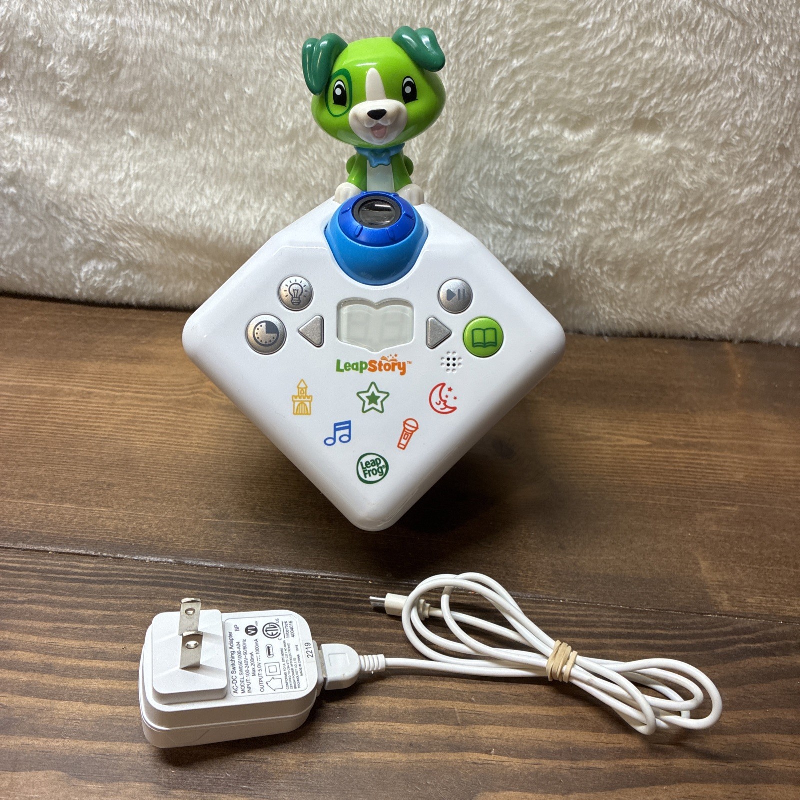 LeapFrog Leapstory Story Cube Songs Poems Stories Sounds Night Light Projector