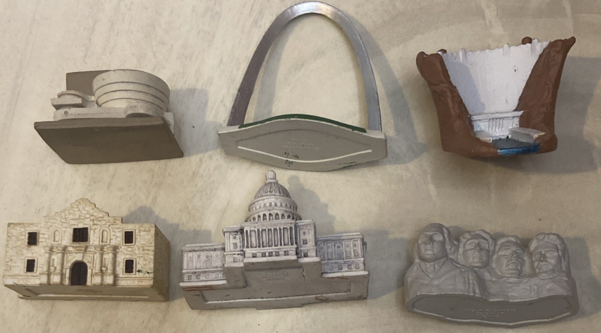 Lot of 6 – Safari Ltd Landmarks/Mini Figure Buildings