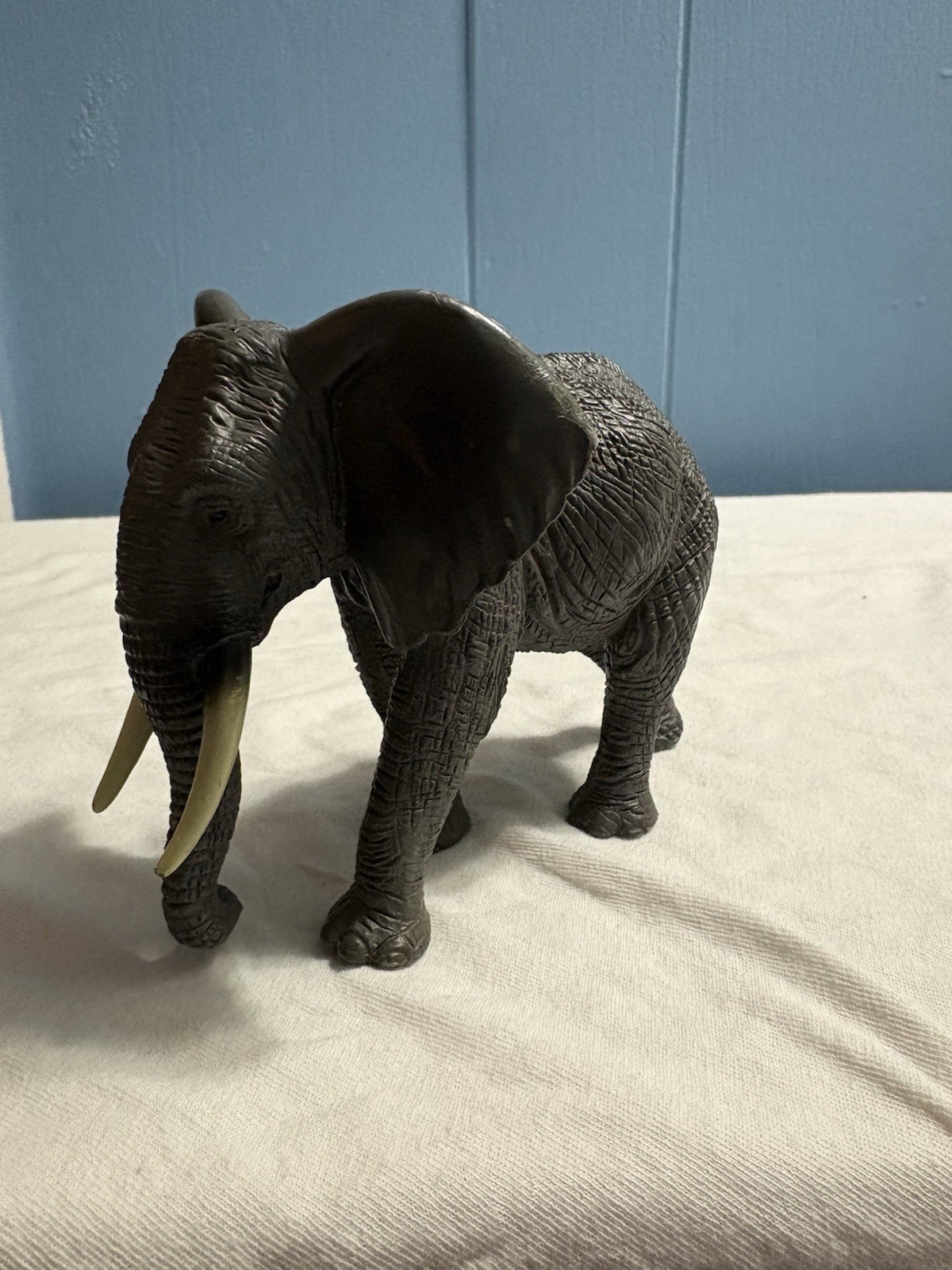 Mojo & Safari Lot Of Realistic Animals Vintage And Modern 7 Total Nice! Elephant