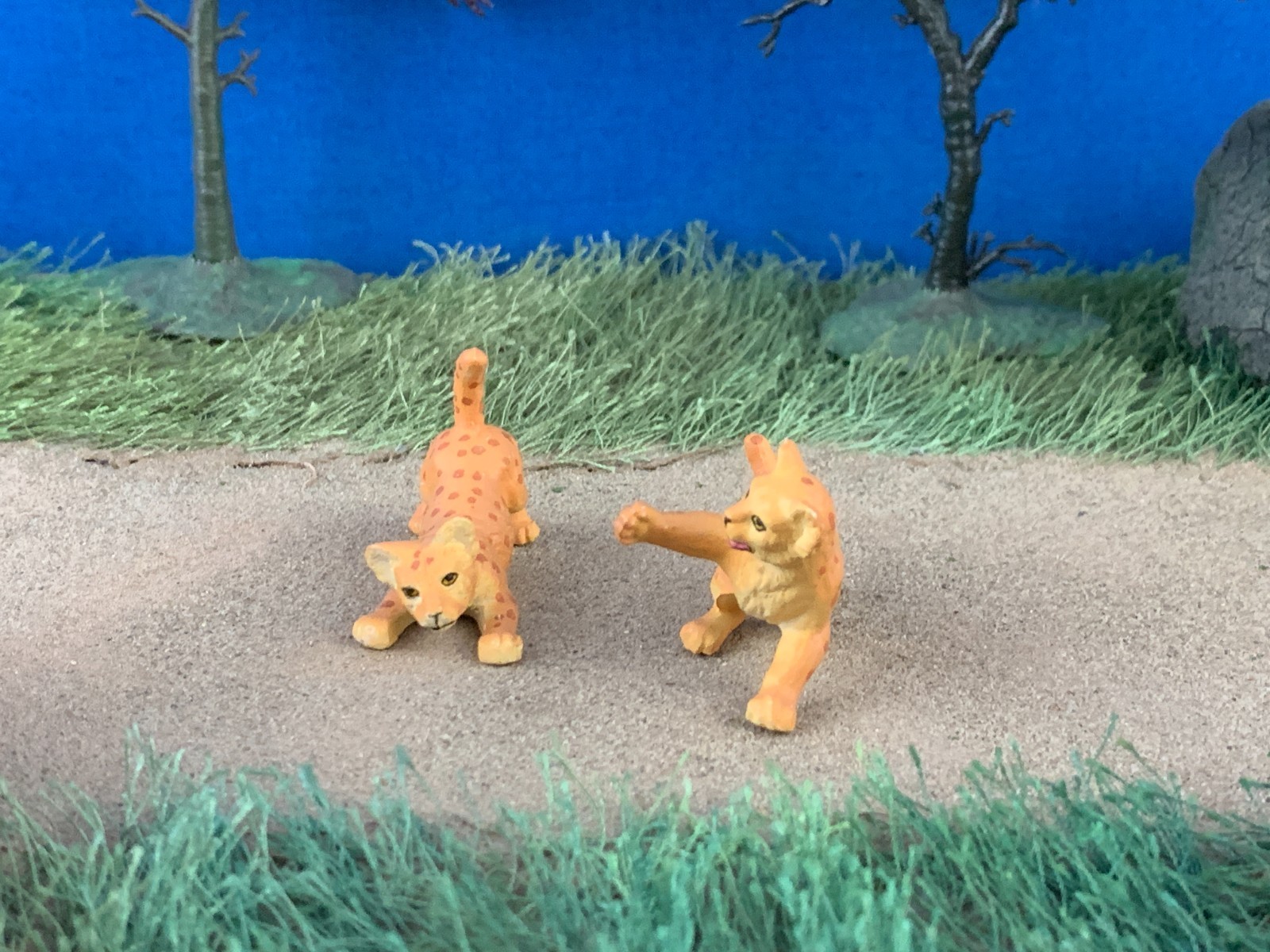Elastolin by Preiser 47507 Lion cubs (2), playing Wild Animal Figures 1:25 scale