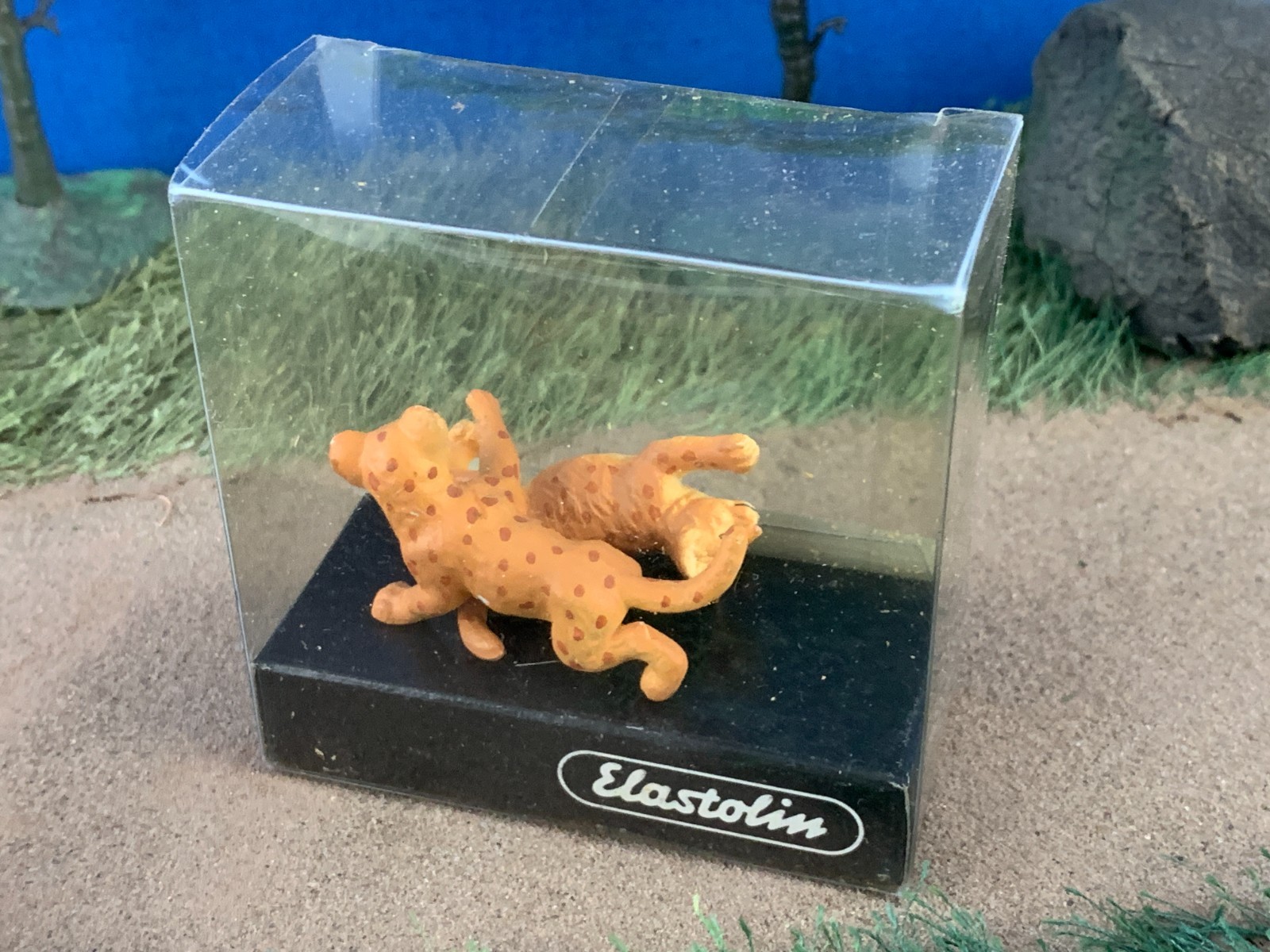 Elastolin by Preiser 47507 Lion cubs (2), playing Wild Animal Figures 1:25 scale
