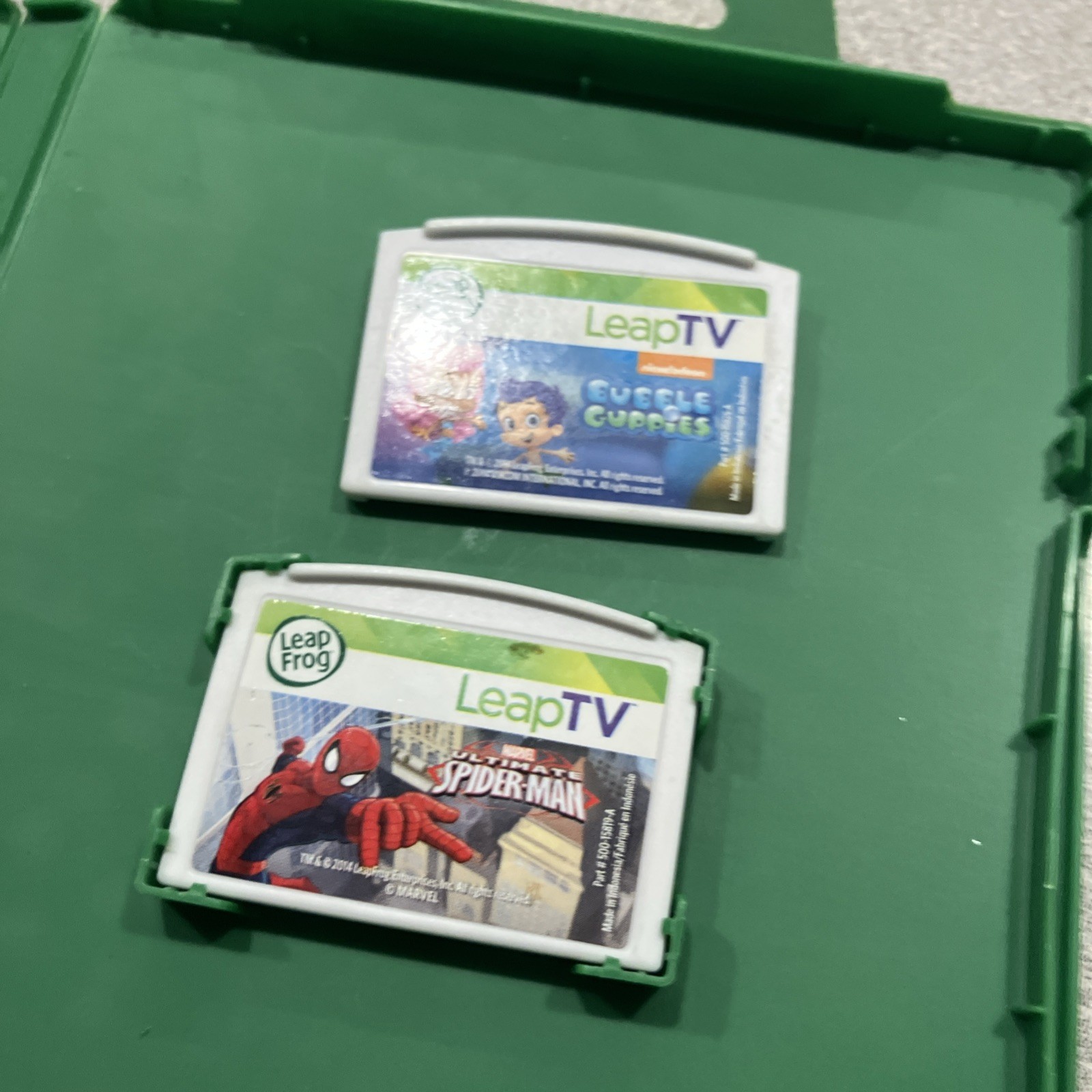 LeapFrog LeapTV Video Gaming System + 2 Controllers, Camera + 2 Games LOT Bundle