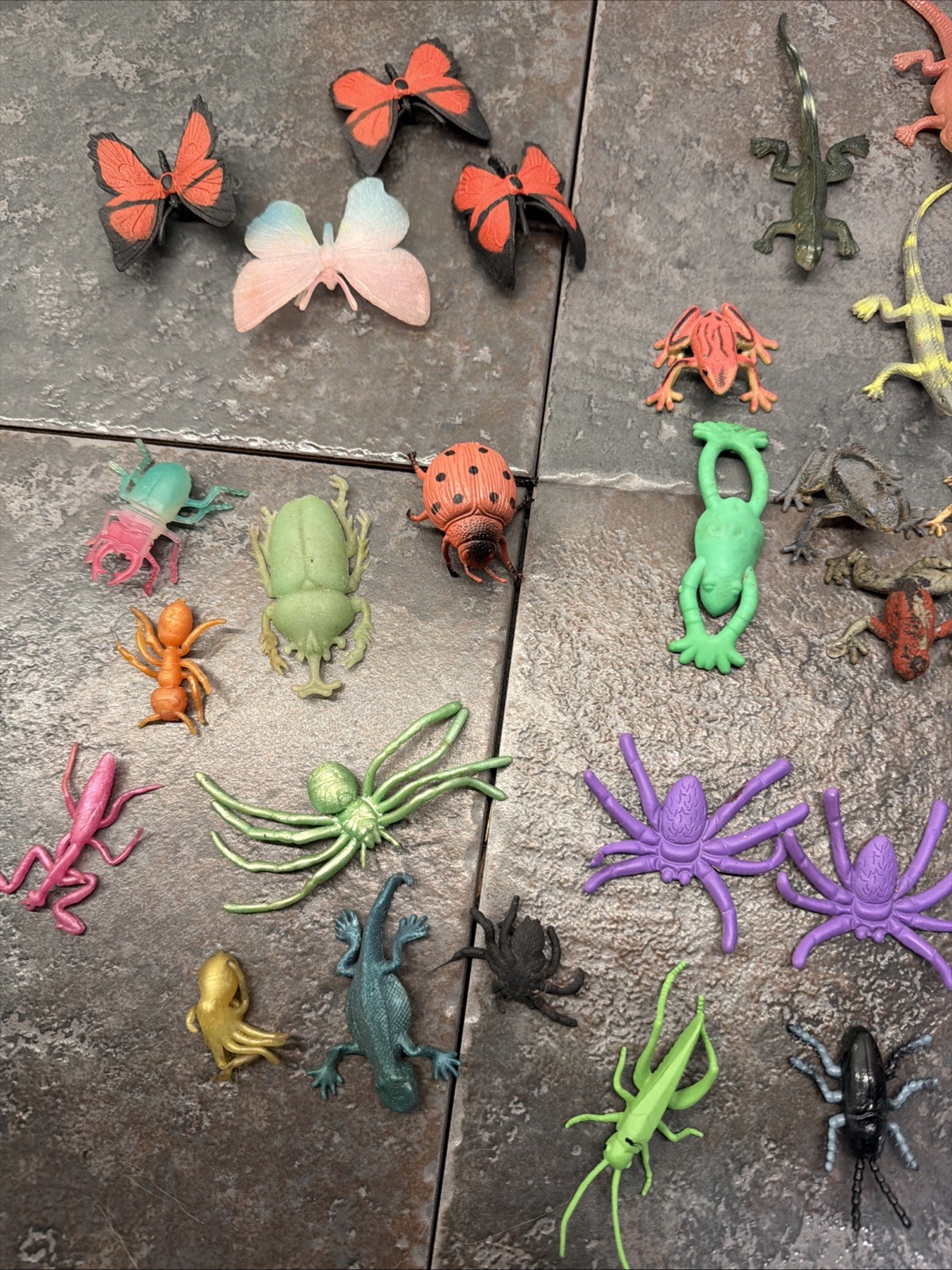 Lot of 54 Vintage/Modern Reptiles Insects Figures Toys Plastic Rubber