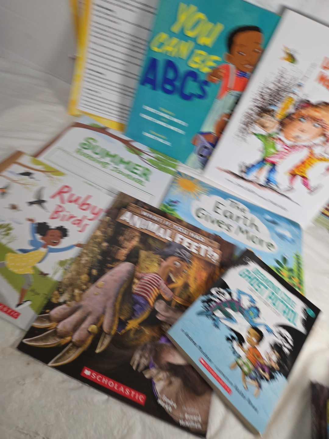 Scholastic Kids Book Lot Early Readers Learning Mix ABCs Animals Classroom Homes