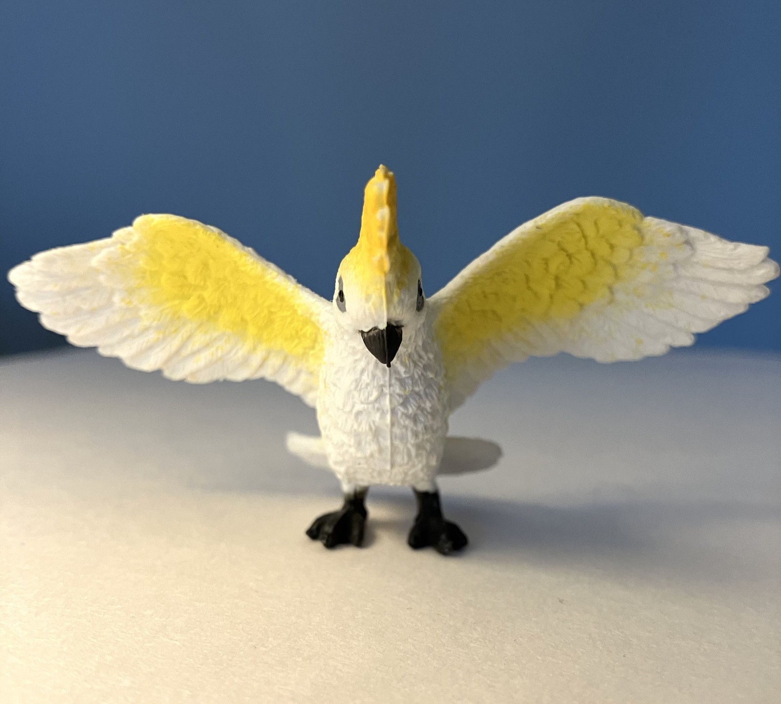 Safari Ltd cockatoo Exotic Bird TOOB® Miniature Toy Figurine