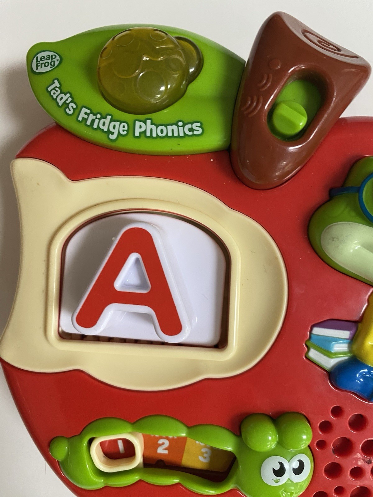 LeapFrog Tad’s Fridge Phonics Teaches Letters and Phonics Magnetic