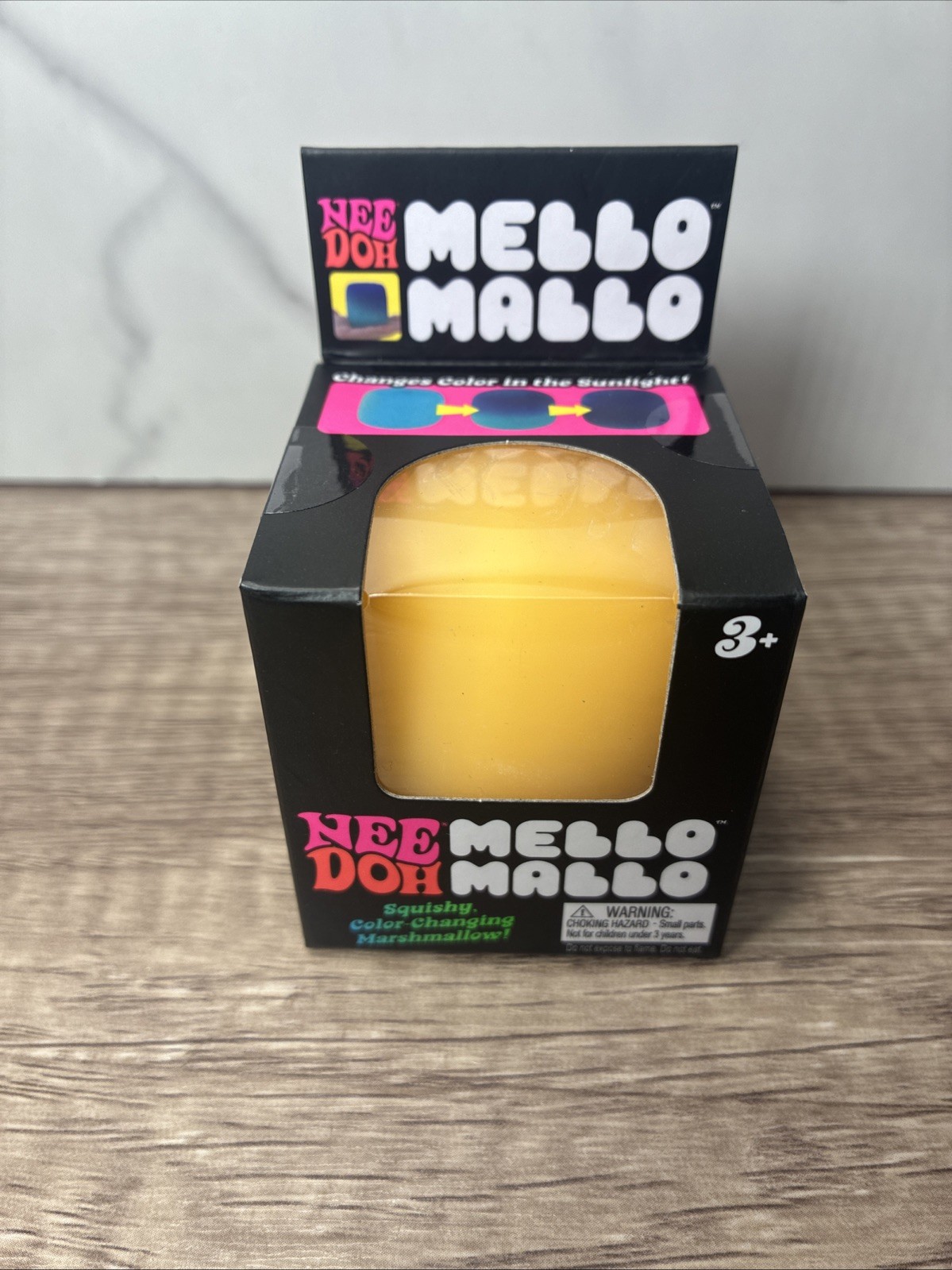 NeeDoh Mello Mallo Color Change Squishy Squeeze Sensory Toy Yellow