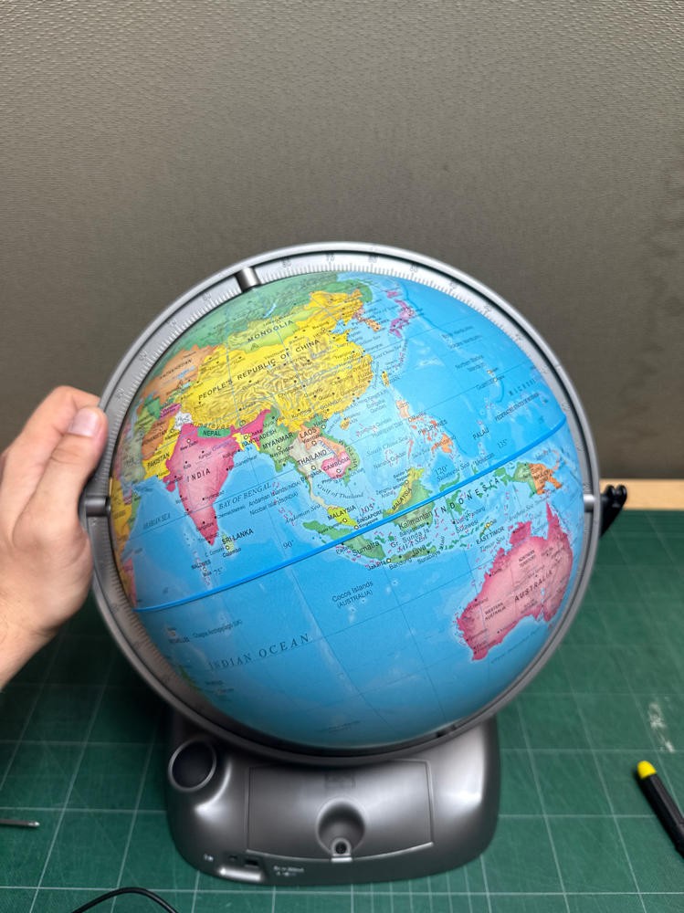 Oregon Scientific Smart Globe Deluxe Edition W/Stylus Pen – Tested WORKING