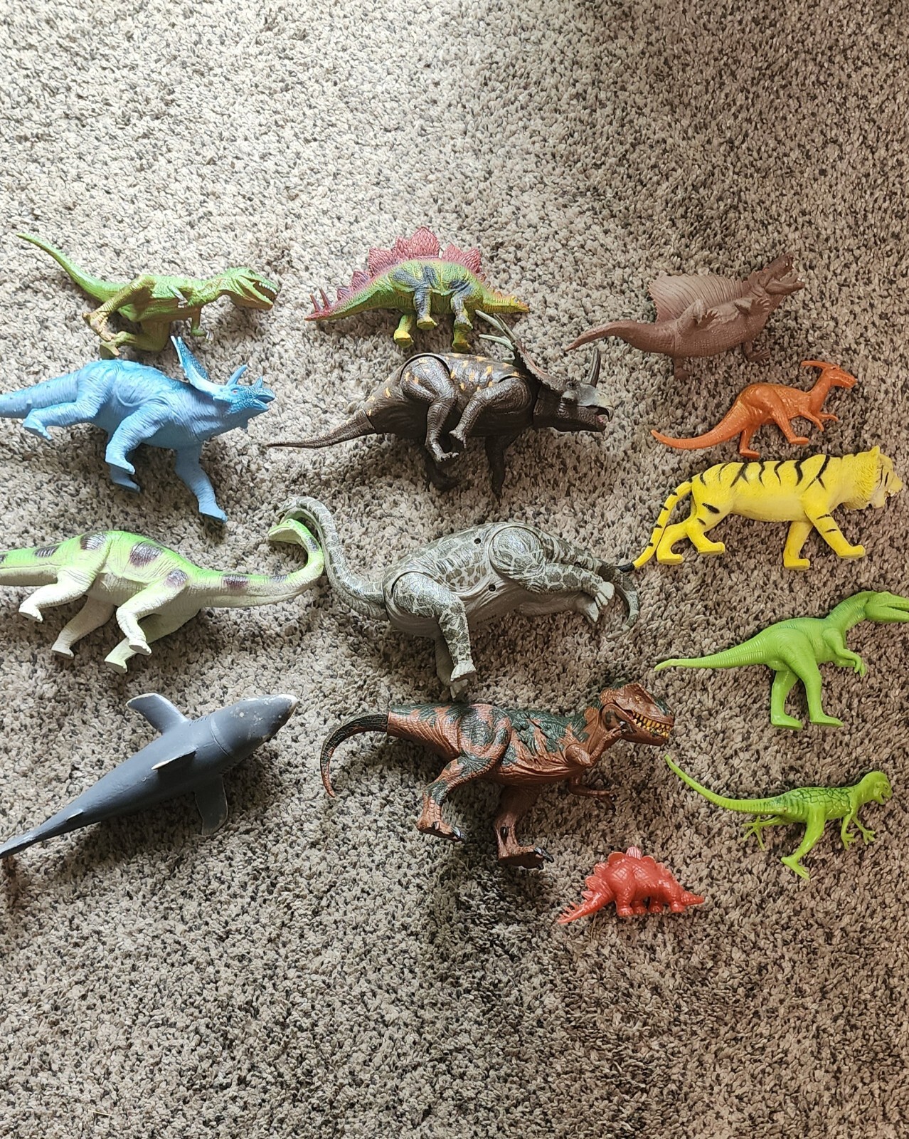 large variety of toy animals, dinosaurs and creatures for ages 4-11.