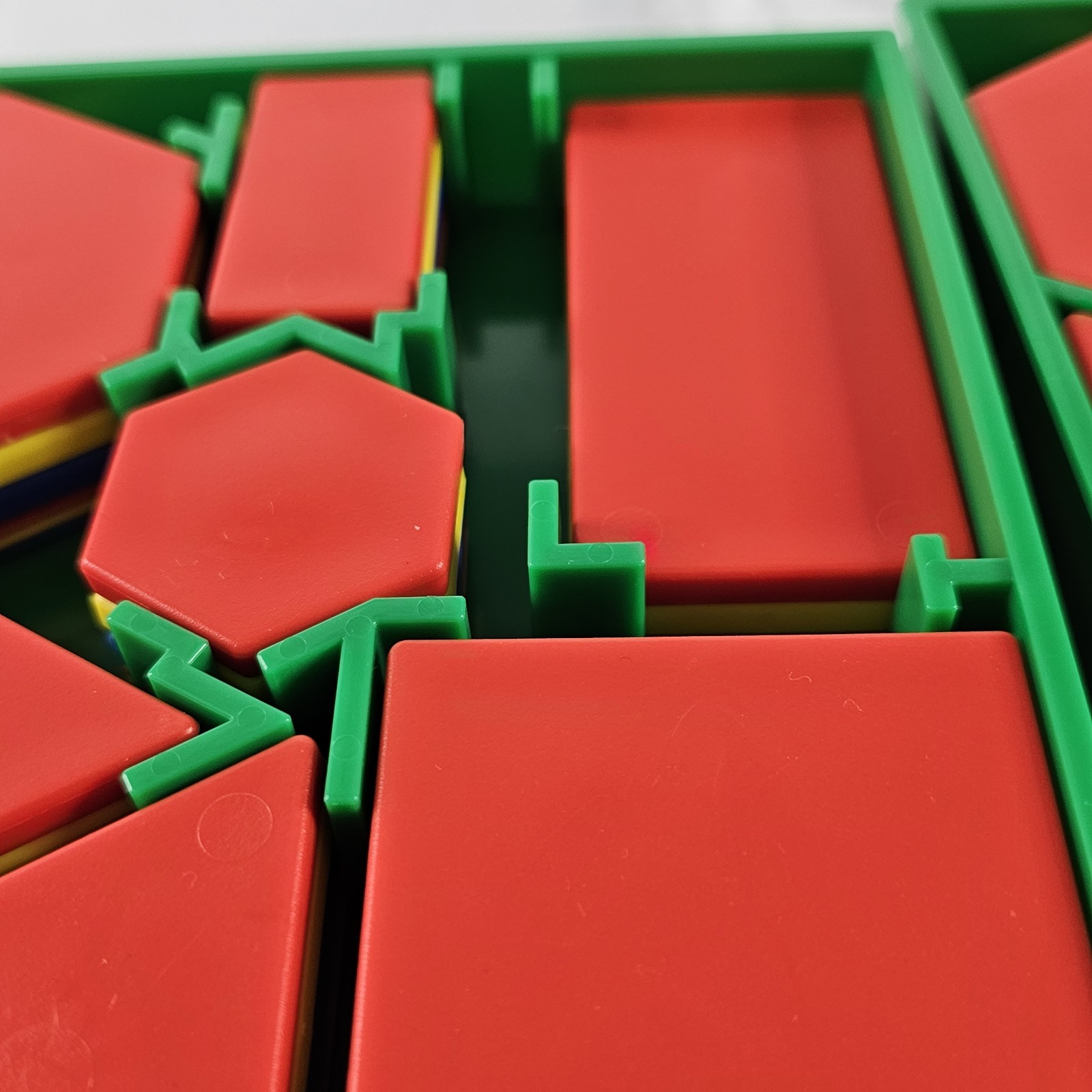 Vintage Attribute Blocks Plastic In Tray Sets Of Shapes Colors Taiwan Made READ⬇