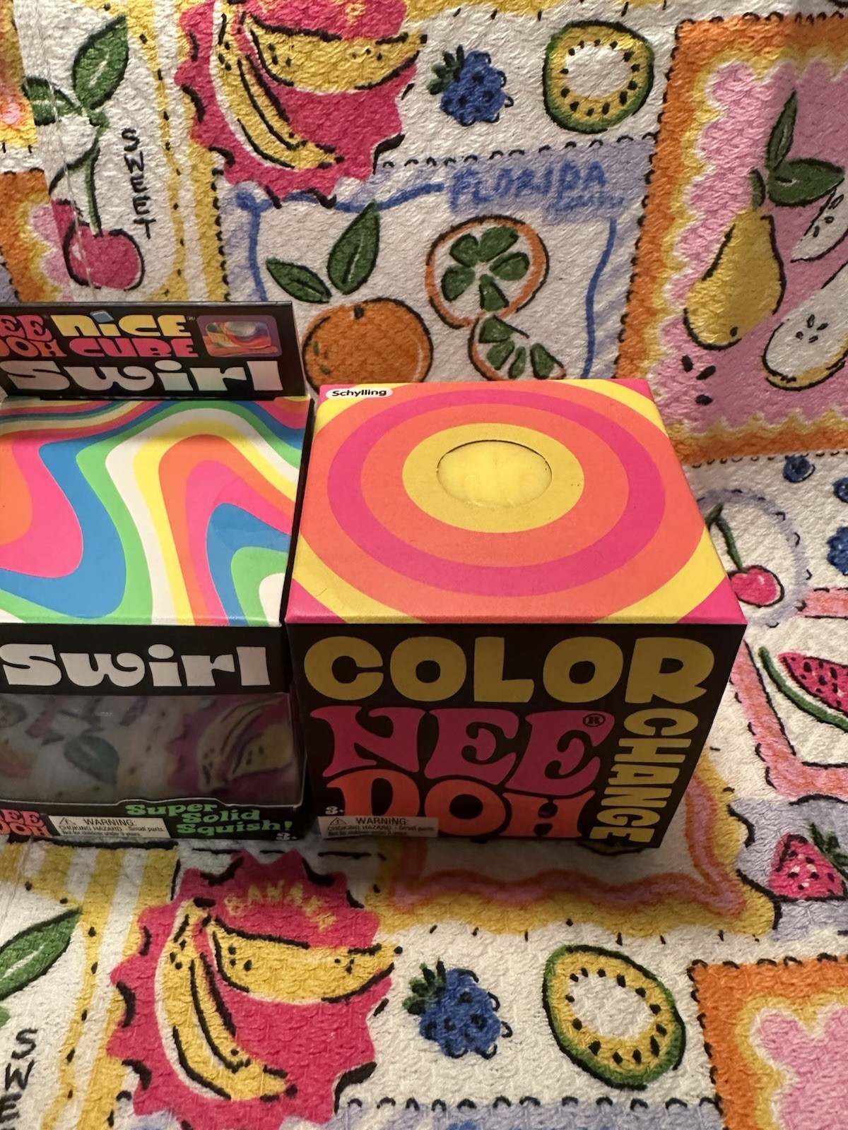 NEW❤️NeeDohs🌸Glow In The Dark🐶 Funky Pups💜💕💙Nice Cube Swirl💗Color Change🥳
