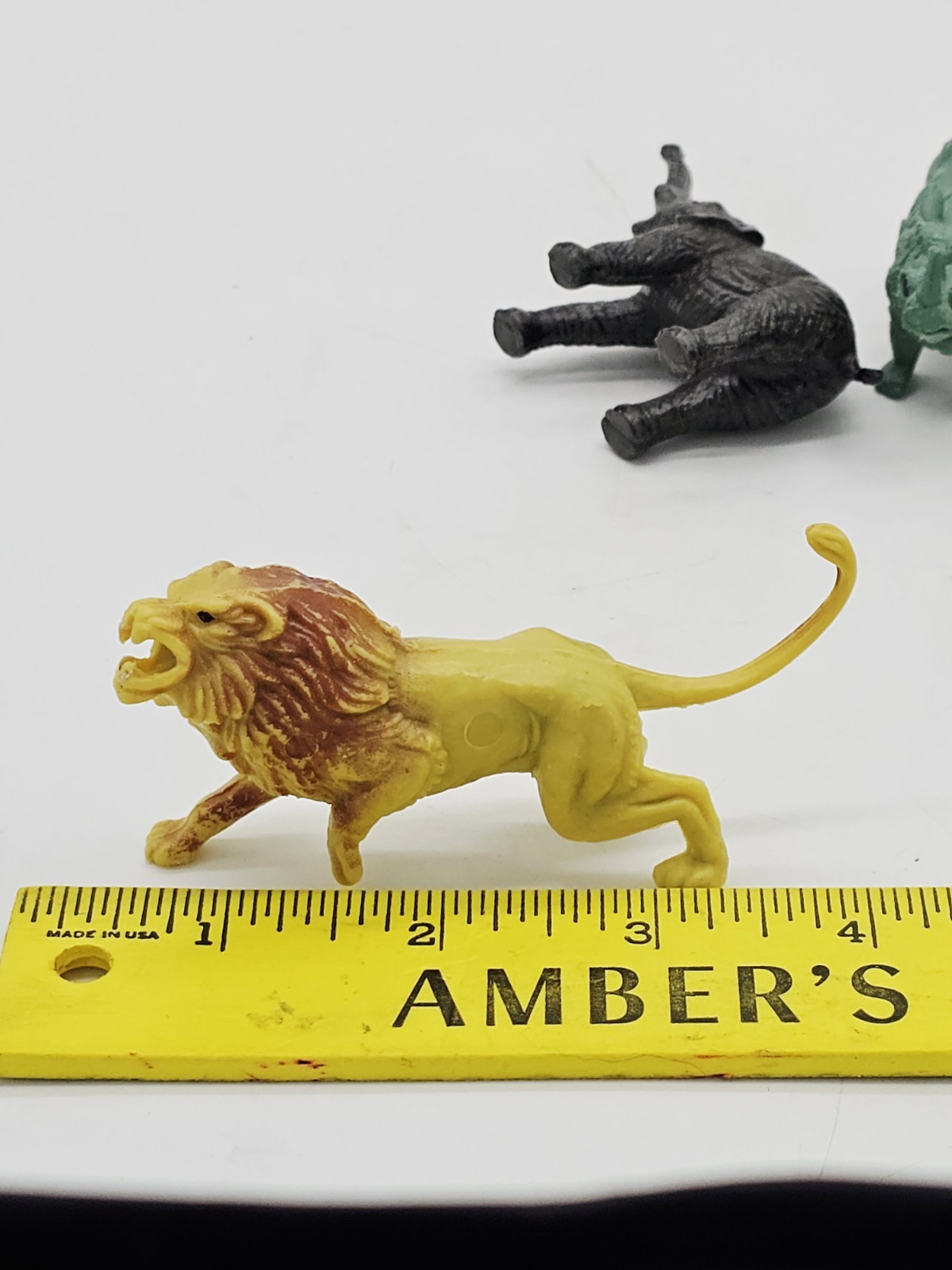 Lot of 4 Plastic Toy Animals Figures Lion Elephant Wild Dog 3.5″ long appx.