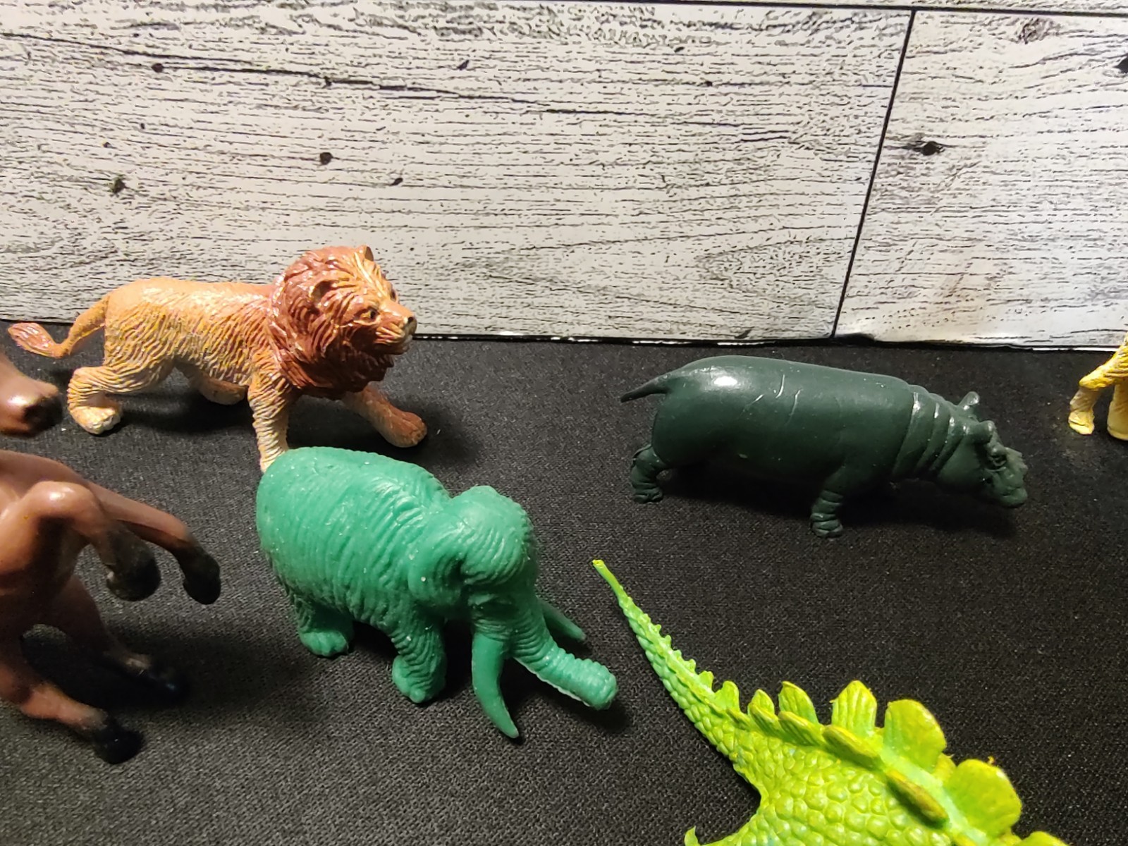 Lot of 21 various small plastic animals made in china