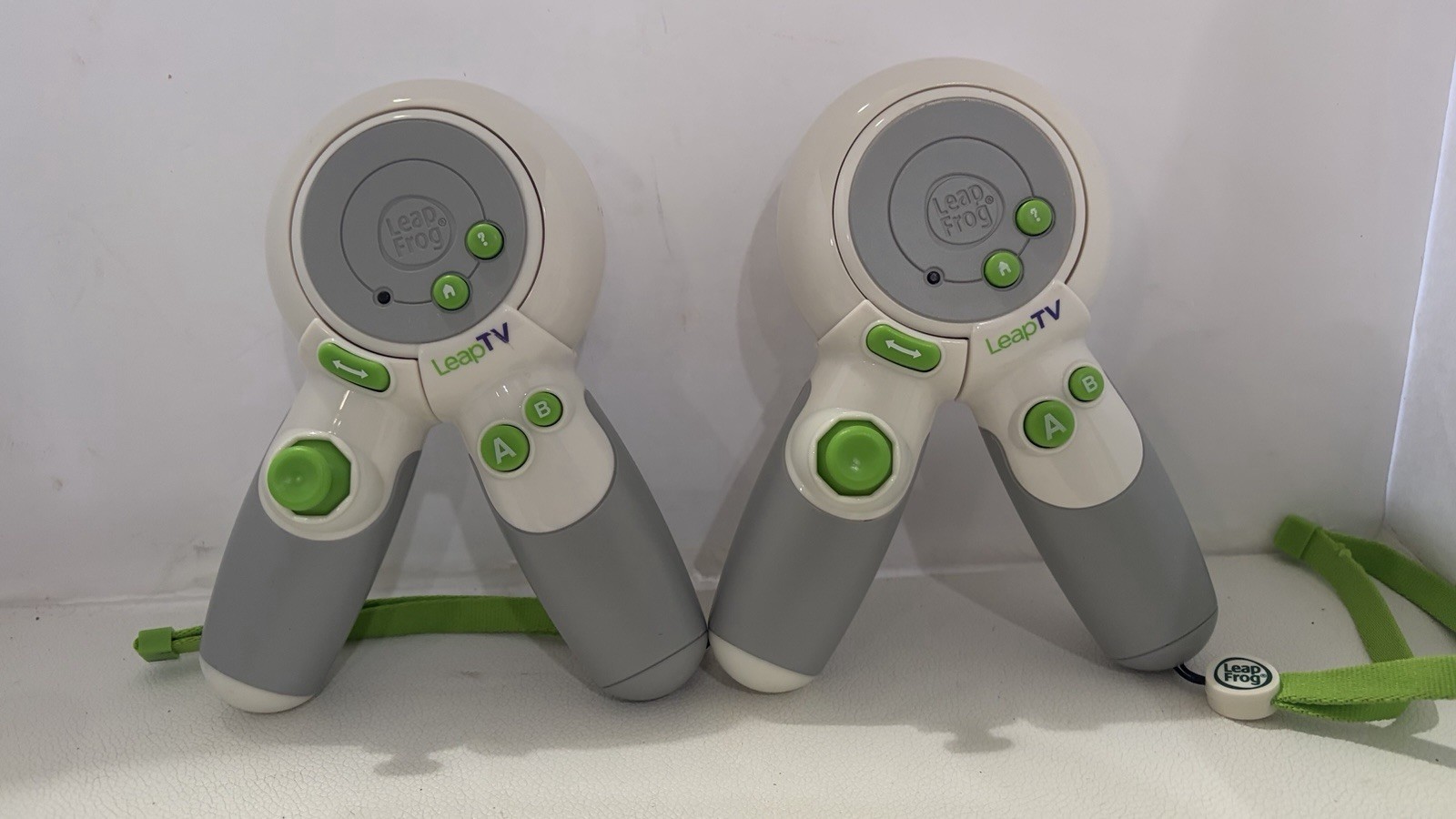 LeapFrog LeapTV Console System 2 Controllers Camera HDMI Tested Works