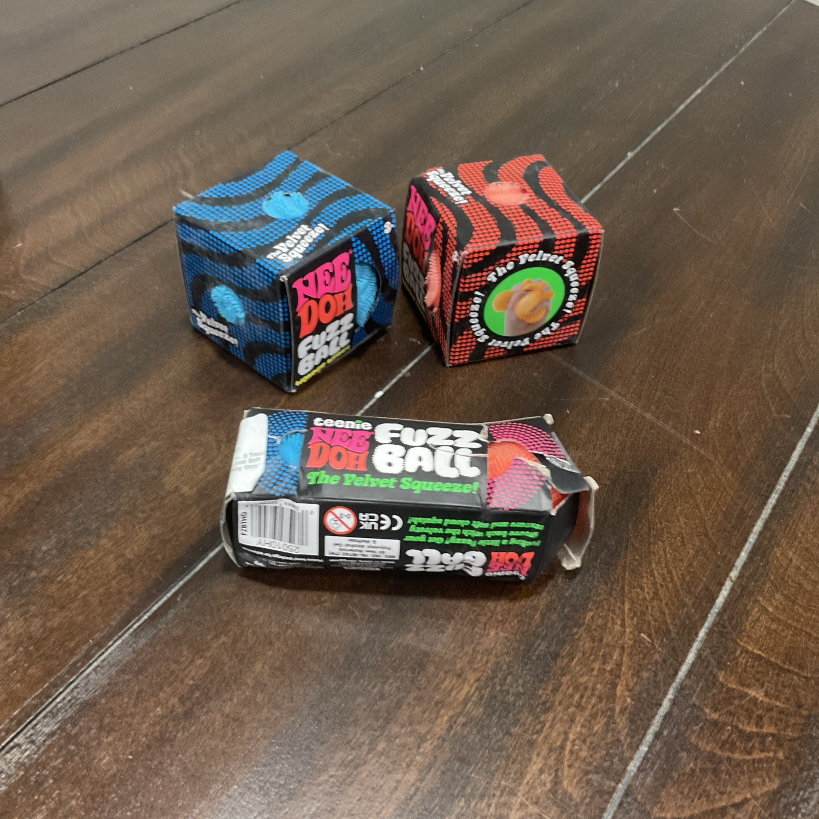 Lot of NeeDoh (2) Fuzz Ball and (1) Teenie Fuzz Ball 3 Pack Mini Nee Doh