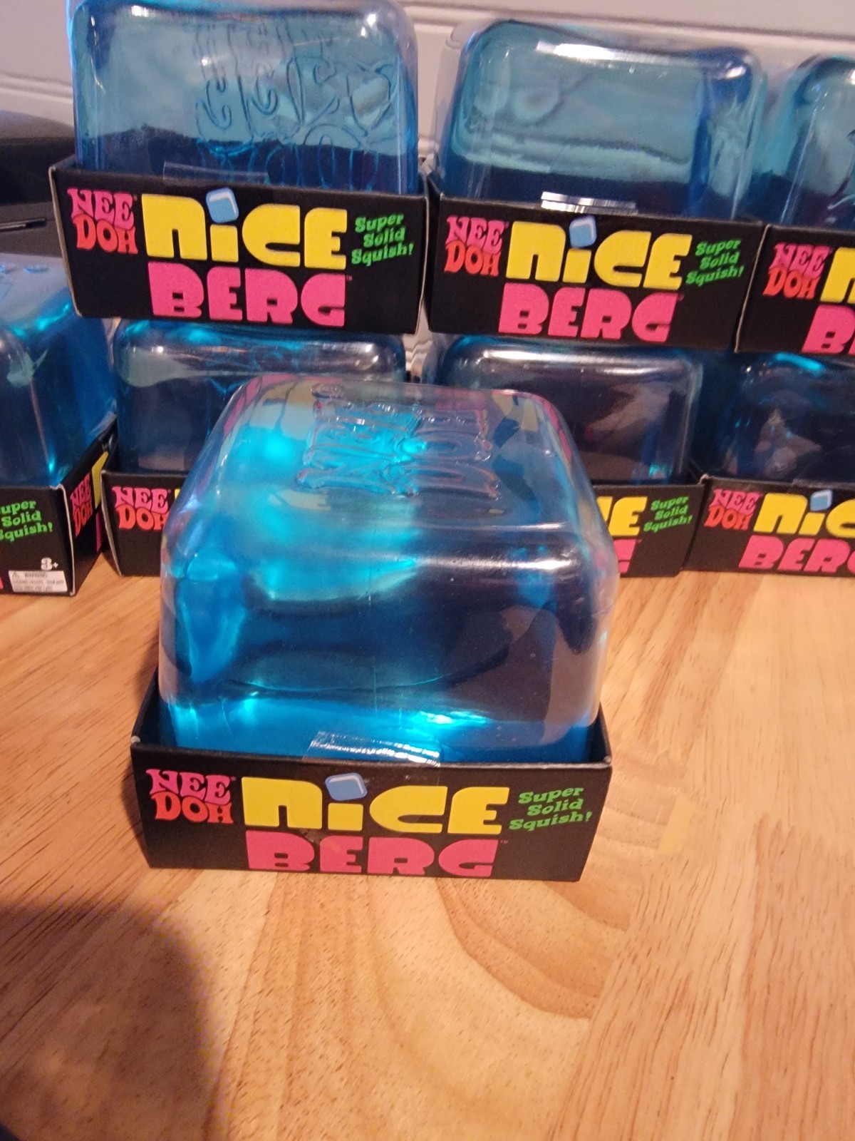 NEEDOH NICE BURG BLUE XL EDITION ULTRA RARE VIRAL SQUISHY TOY 1 BLUE
